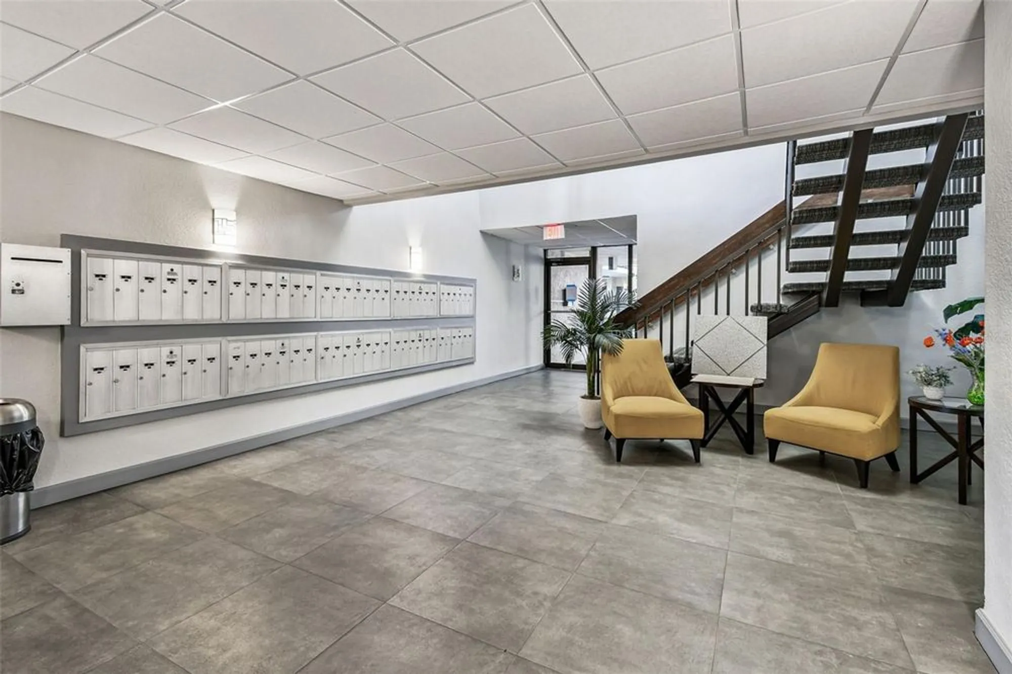 Property Slideshow image 37 of 49 | 6104 palma del mar blvd s apt 402, St Petersburg, FL, 33715