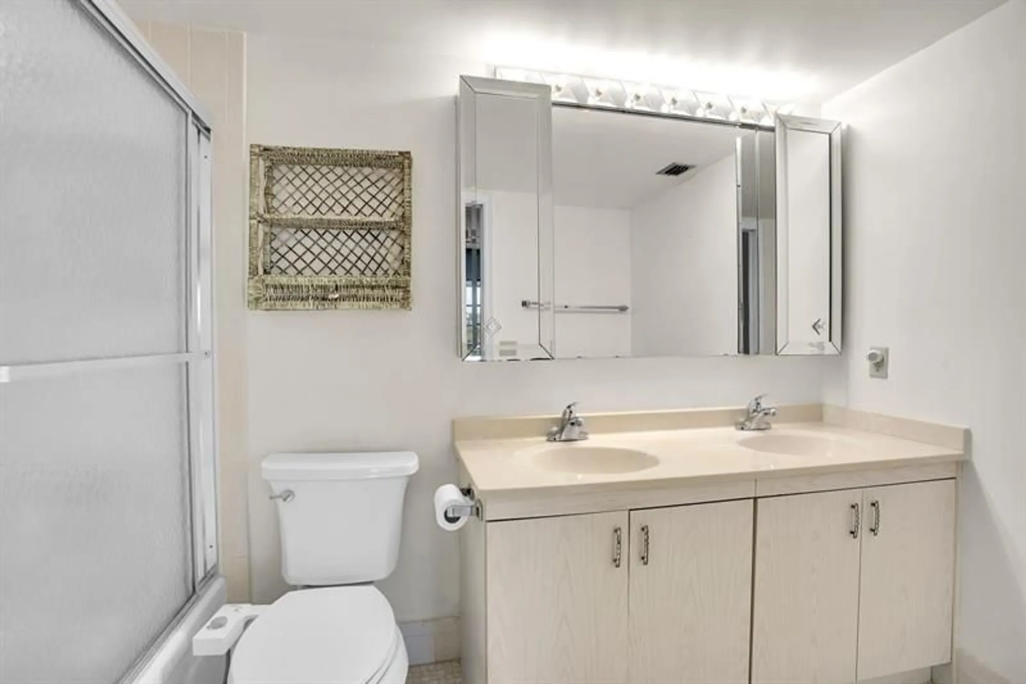 Property Slideshow image 25 of 28 | 2202 lucaya bnd d4, Coconut Creek, FL, 33066