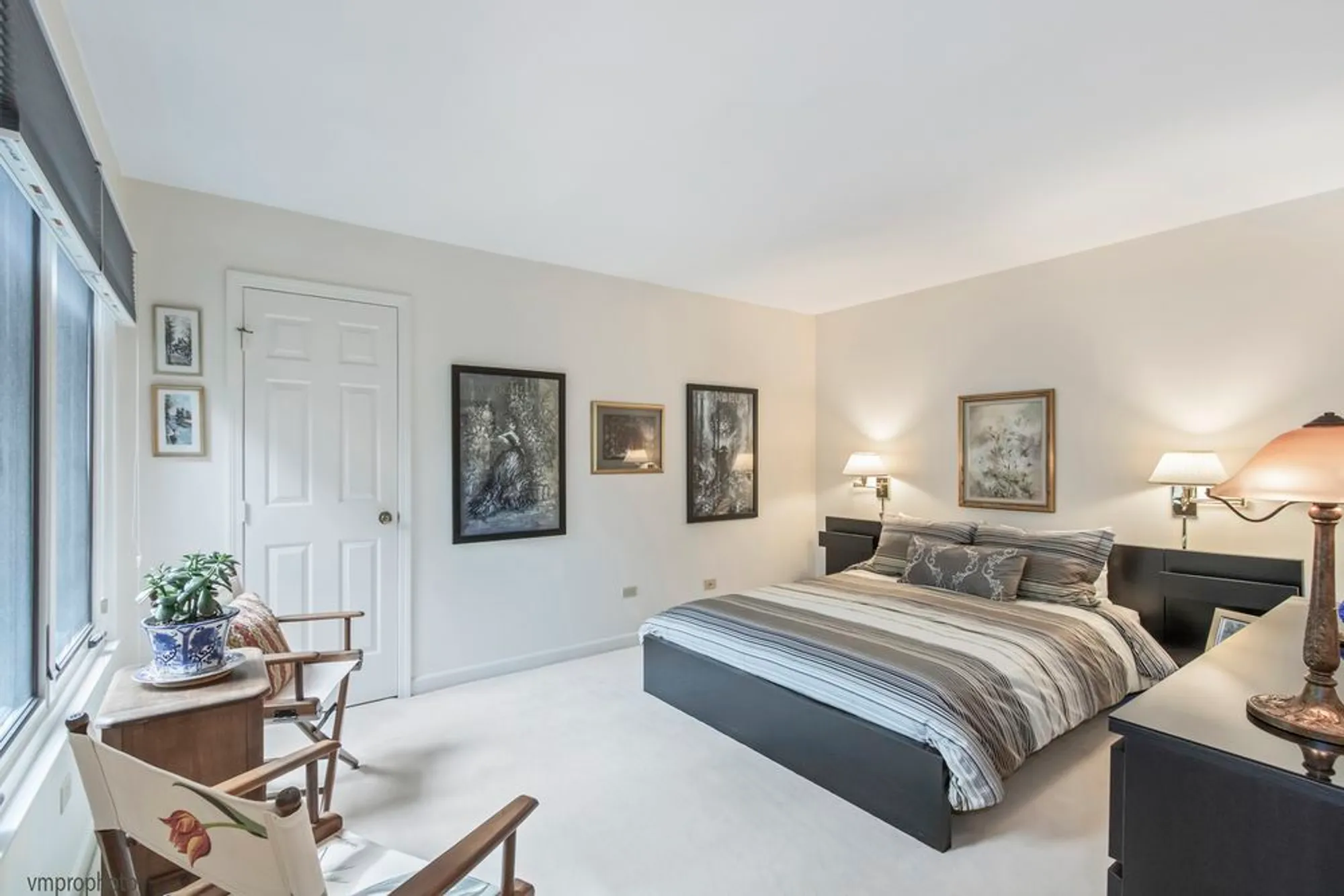 Property Slideshow image 21 of 37 | 68 thornhill ln, Lake Barrington, IL, 60010