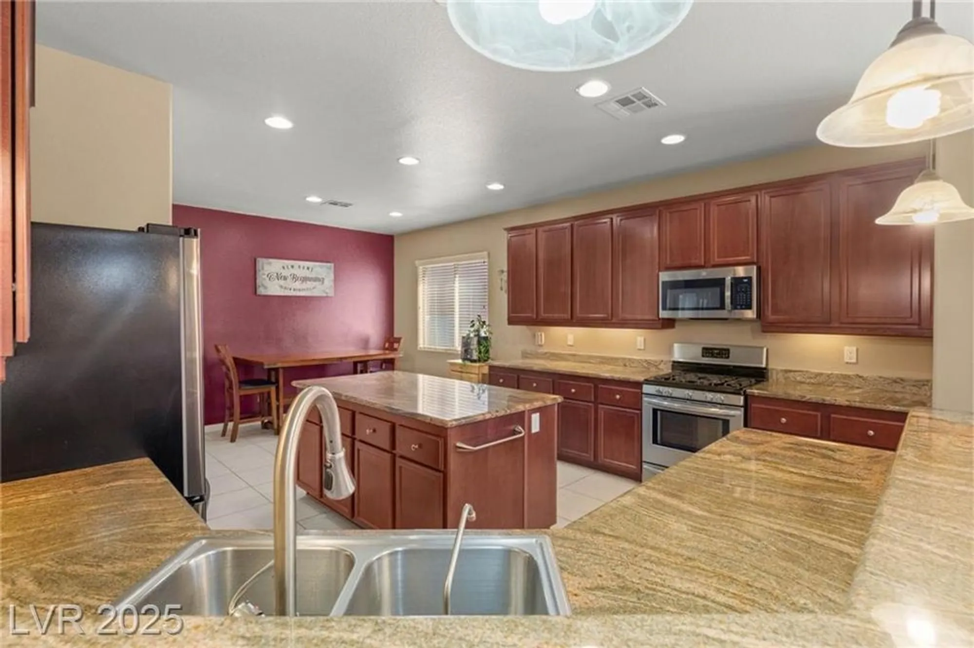 Property Slideshow image 21 of 39 | 5805 hannah brook st, North Las Vegas, NV, 89081