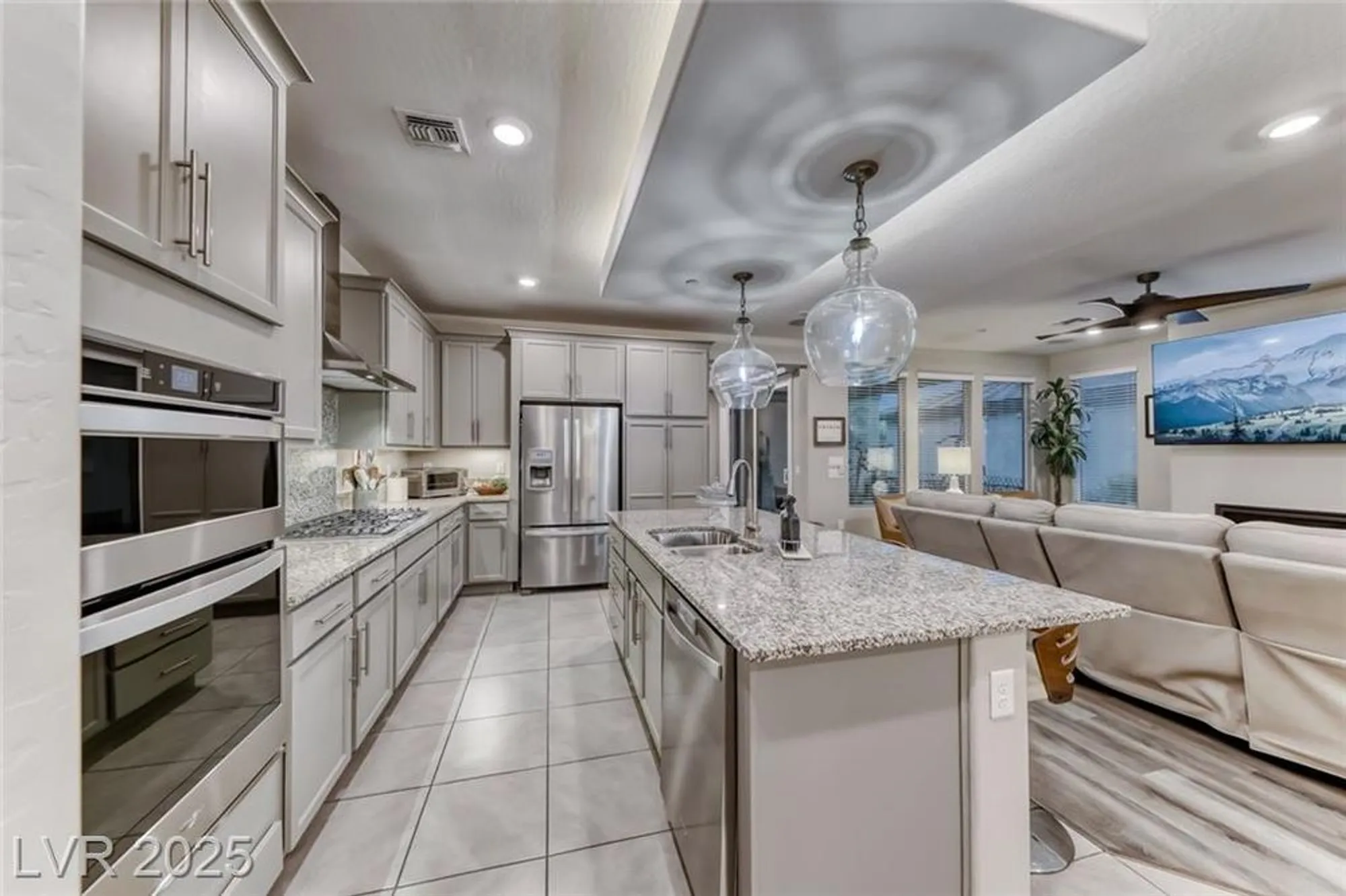 Property Slideshow image 13 of 54 | 13 stone yucca ct, Henderson, NV, 89011