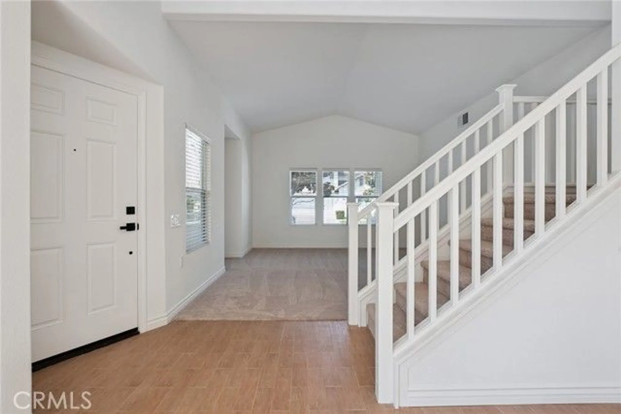 Property Slideshow image 12 of 52 | 2024 tulip ave, Simi Valley, CA, 93063