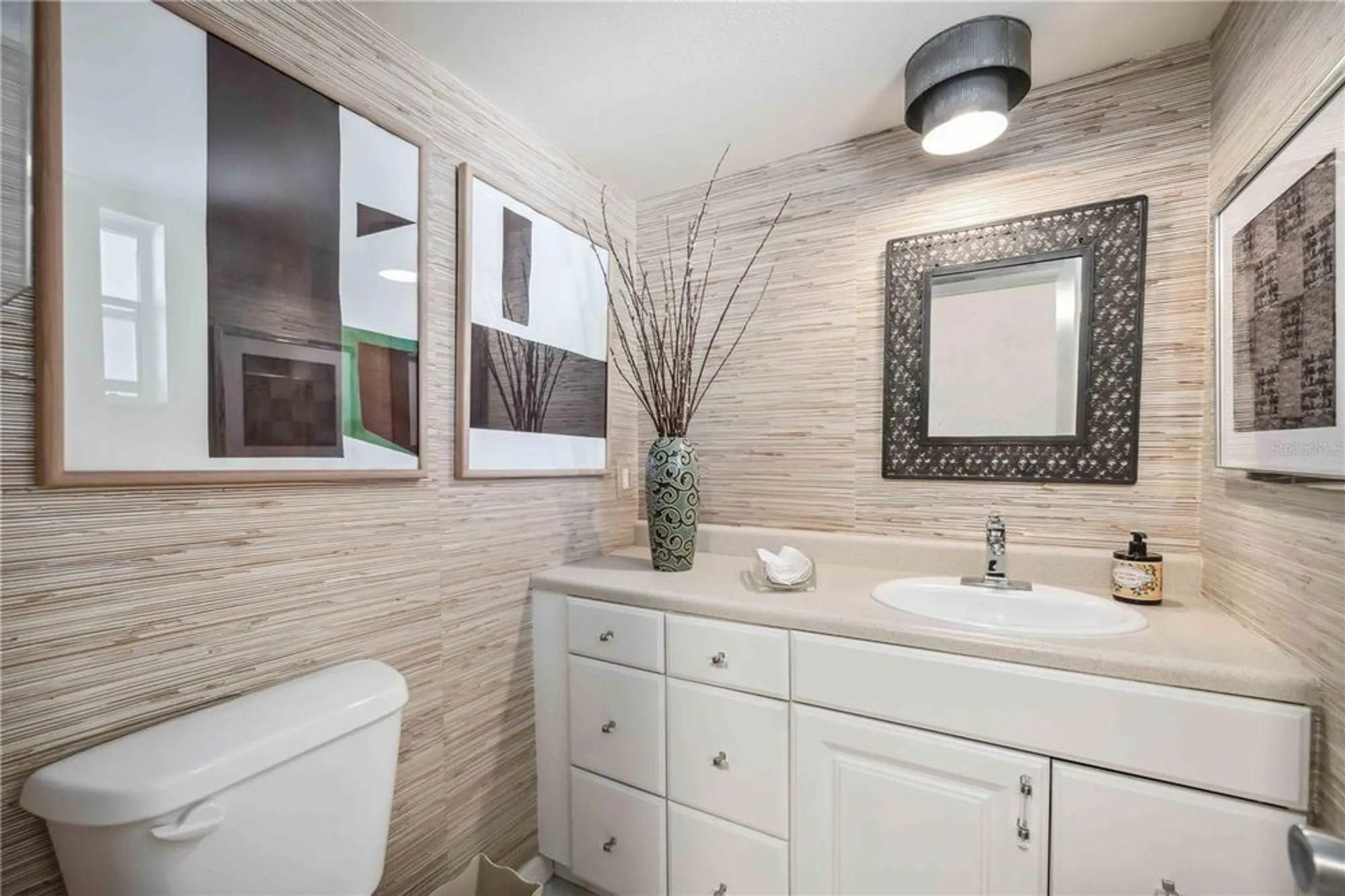 Property Slideshow image 27 of 31 | 7461 w country club dr 207, Sarasota, FL, 34243