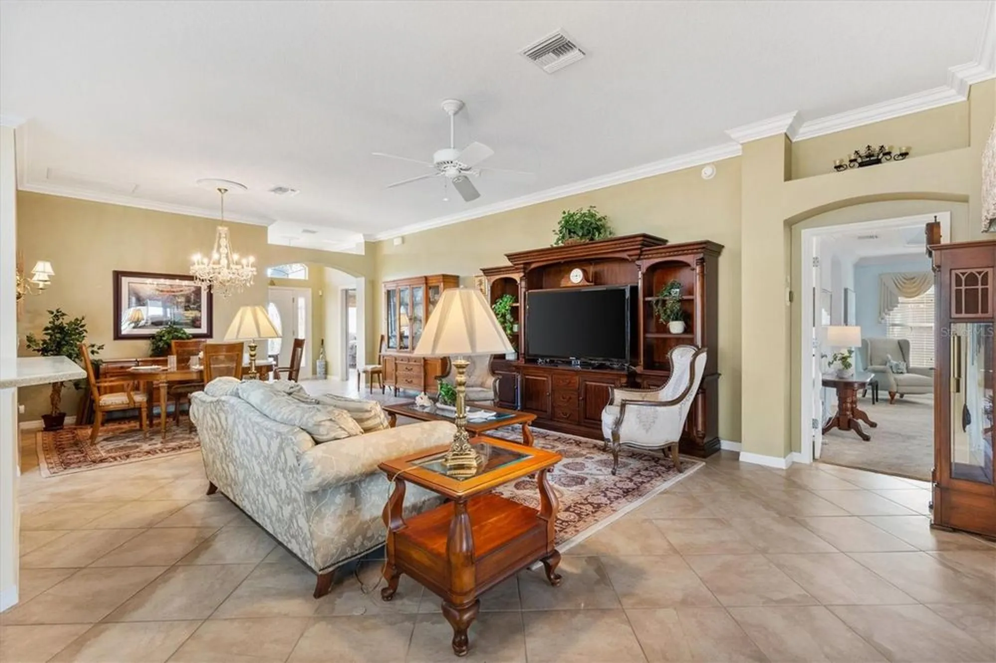 Property Slideshow image 10 of 35 | 933 folkstone way, The Villages, FL, 32162