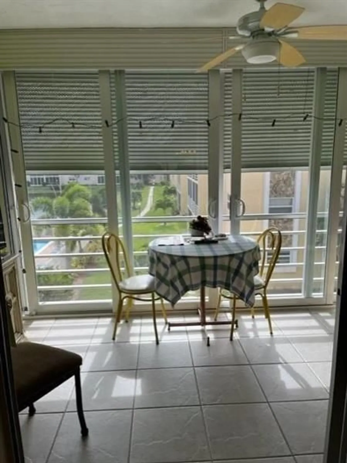 Property Slideshow image 5 of 15 | 314 se 10th st 305, Dania Beach, FL, 33004