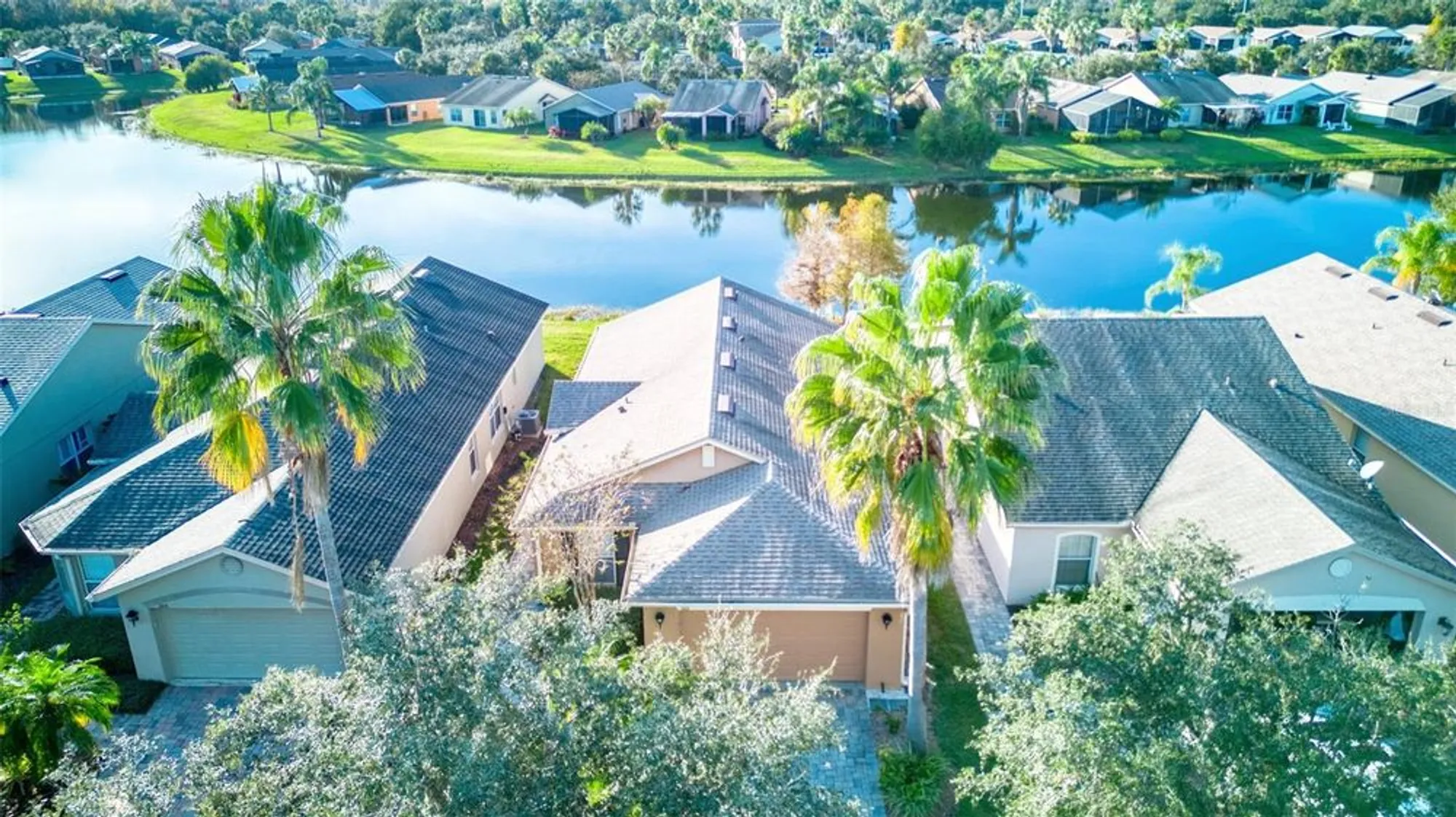 Property Slideshow image 28 of 30 | 601 grand canal dr, Kissimmee, FL, 34759