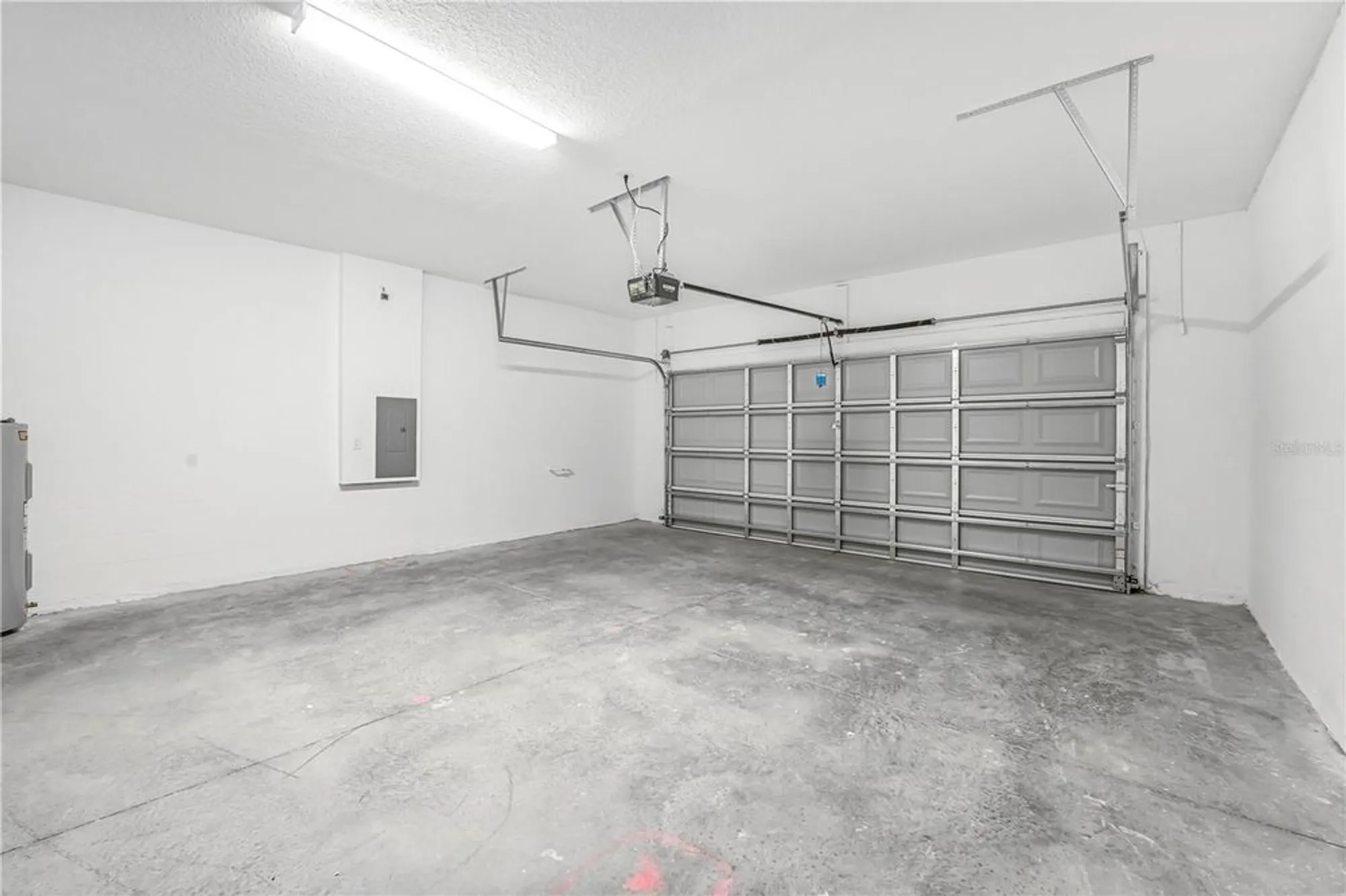 Property Slideshow image 39 of 75 | 9313 gentle ben ct, Weeki Wachee, FL, 34613