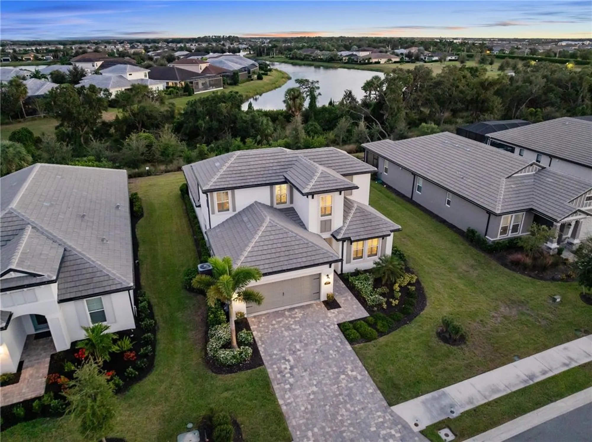 Property Slideshow image 8 of 99 | 16804 savory mist cir, Bradenton, FL, 34211