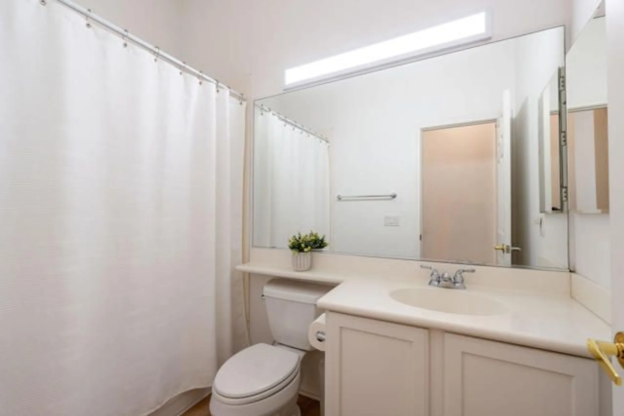 Property Slideshow image 17 of 42 | 44719 alexandria vale, Indio, CA, 92201