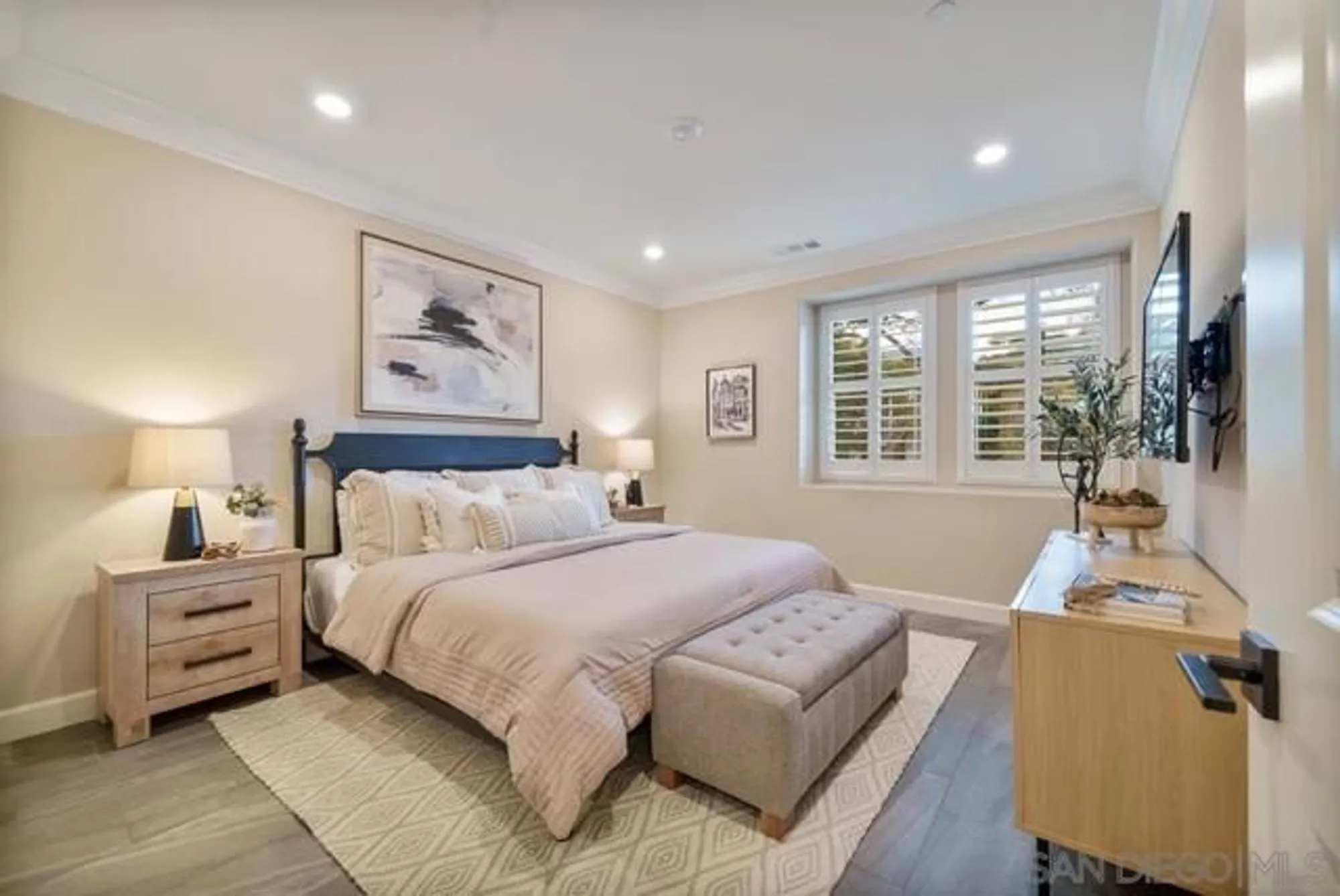 Property Slideshow image 22 of 59 | 16750 coyote bush dr 19, San Diego, CA, 92127