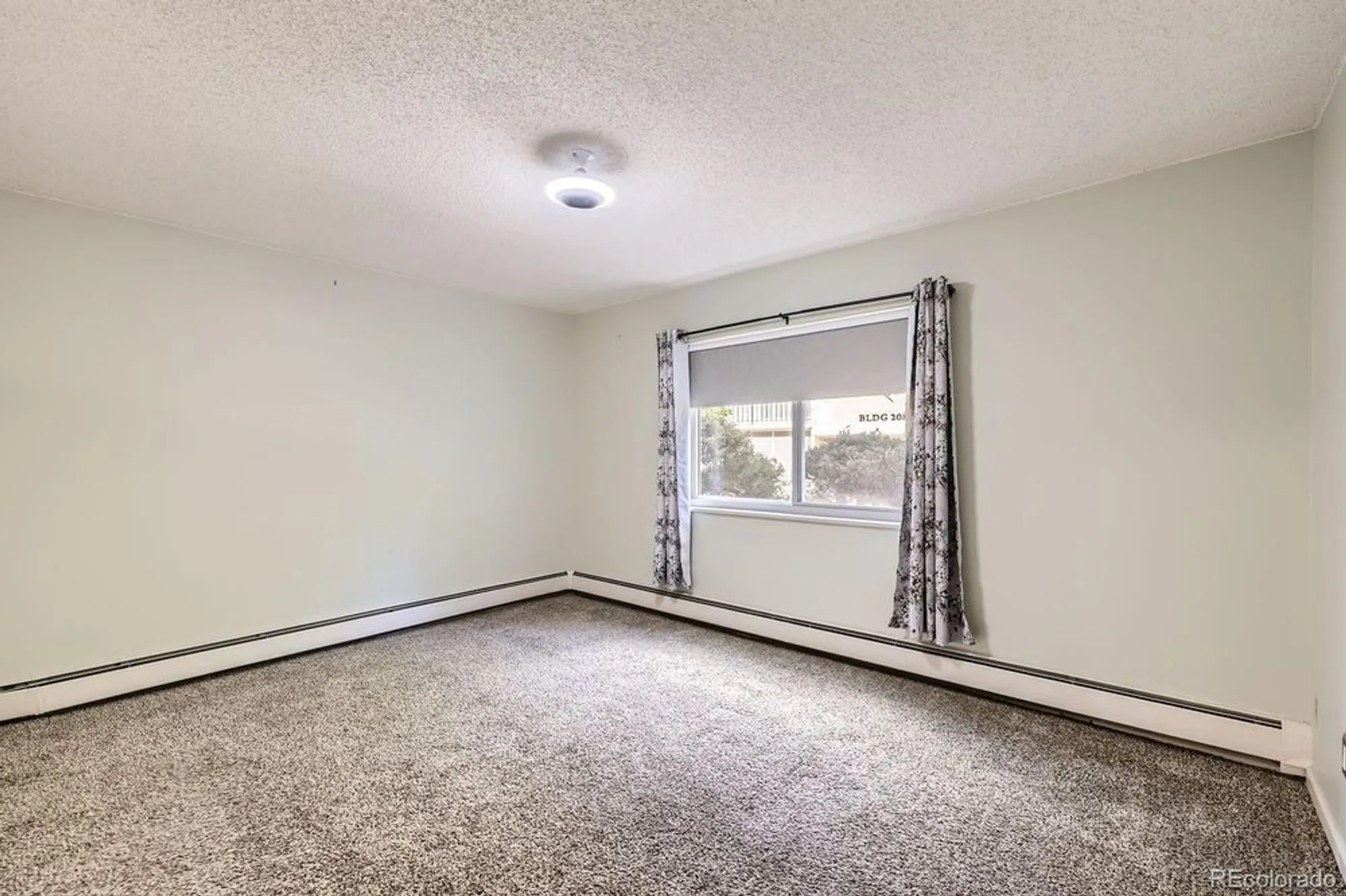 Property Slideshow image 12 of 17 | 3124 s wheeling way apt 102, Aurora, CO, 80014