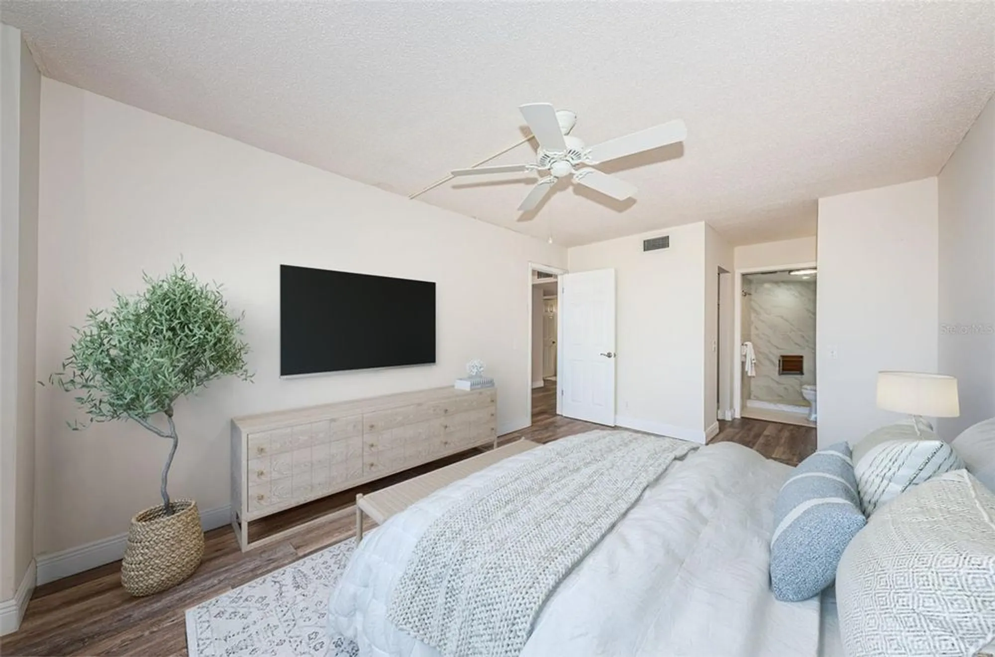 Property Slideshow image 27 of 62 | 6158 palma del mar blvd s apt 306, St Petersburg, FL, 33715