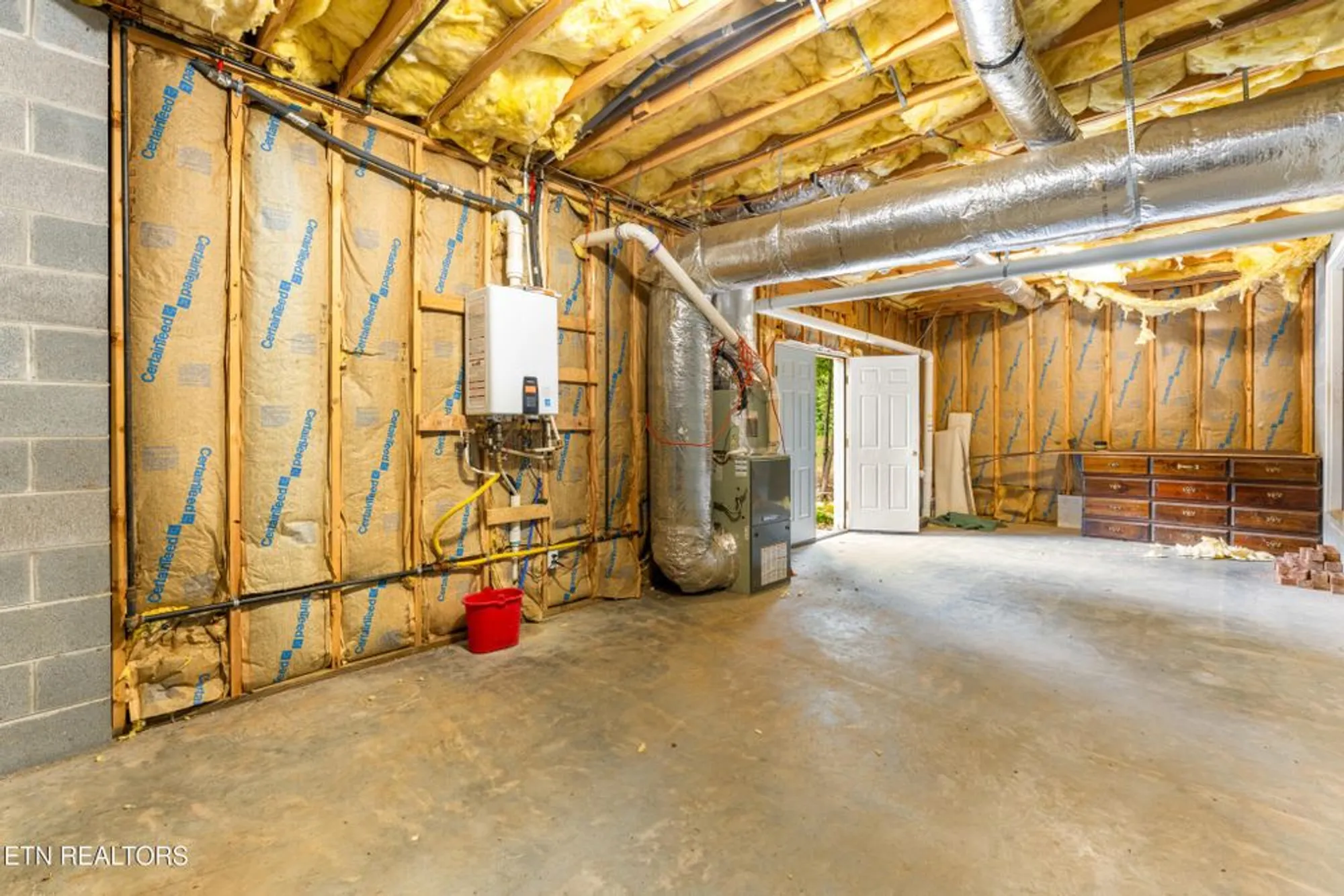 Property Slideshow image 41 of 58 | 123 inata cir, Loudon, TN, 37774