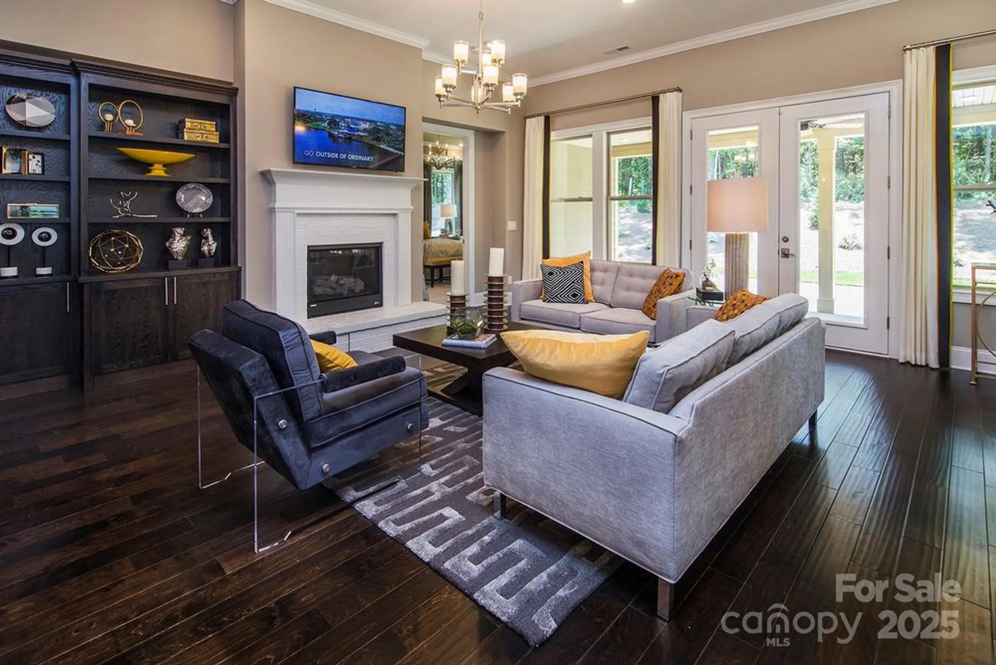 Property Slideshow image 8 of 27 | 8933 silver springs ct, Charlotte, NC, 28215
