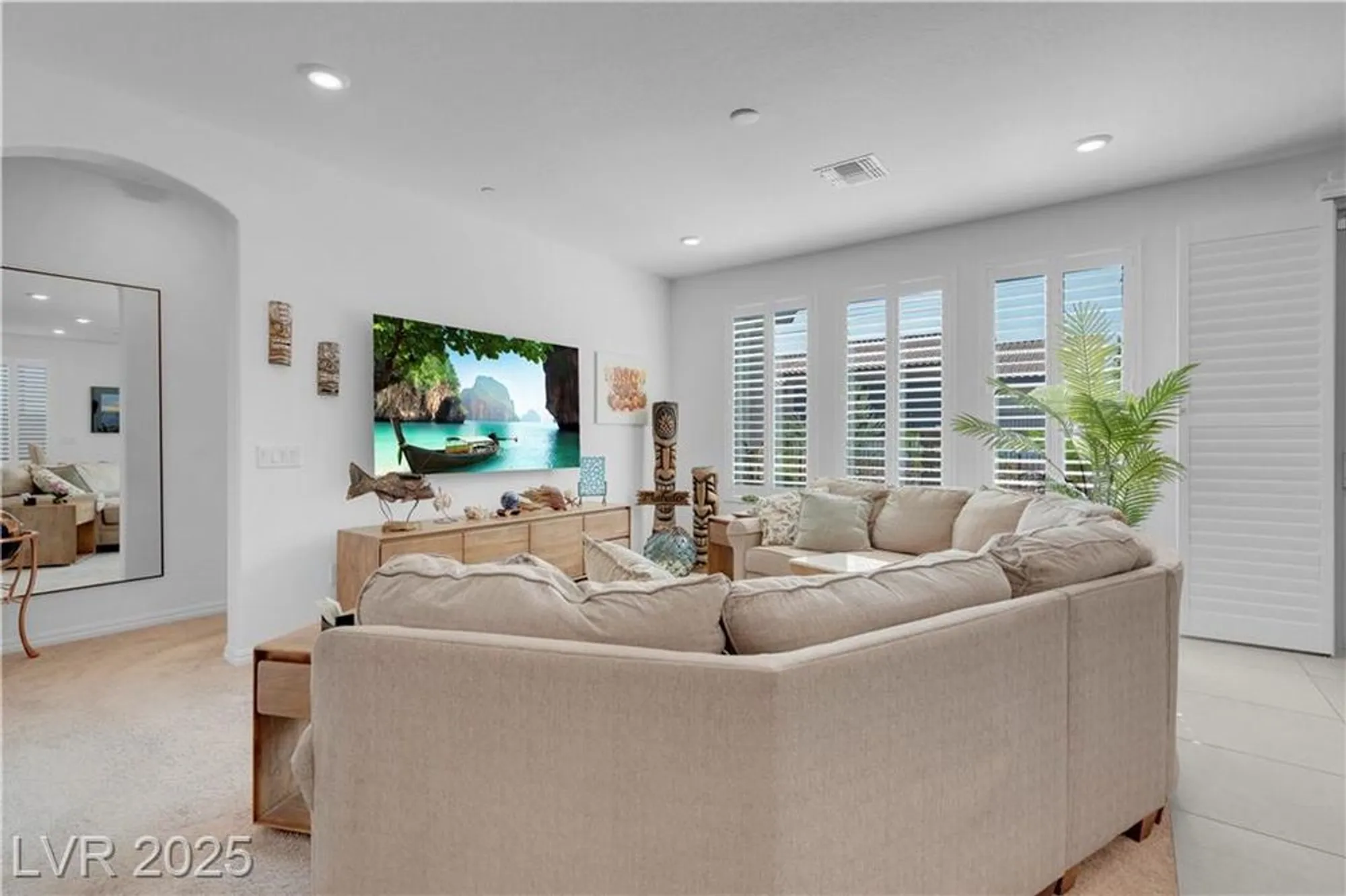 Property Slideshow image 7 of 69 | 124 lake oasis st, Henderson, NV, 89011