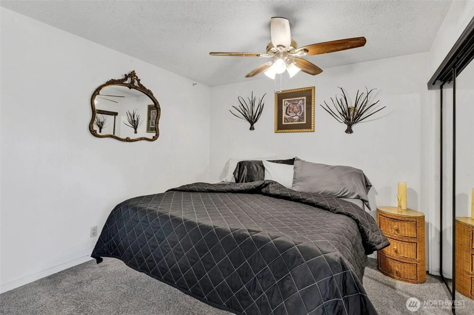 Property Slideshow image 22 of 39 | 10911 glen acres dr d, Seattle, WA, 98168