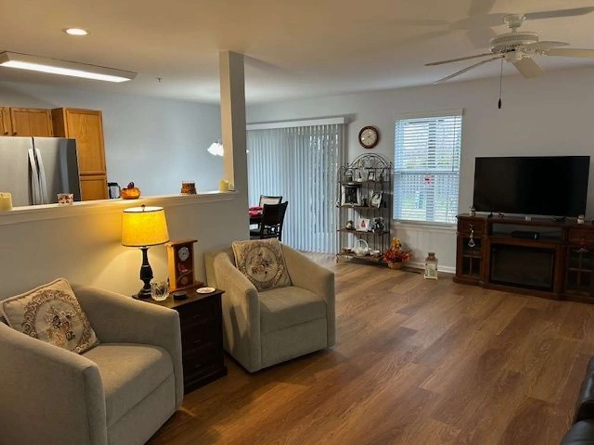 Property Slideshow image 5 of 46 | 13931 s bristlecone ln a, Plainfield, IL, 60544