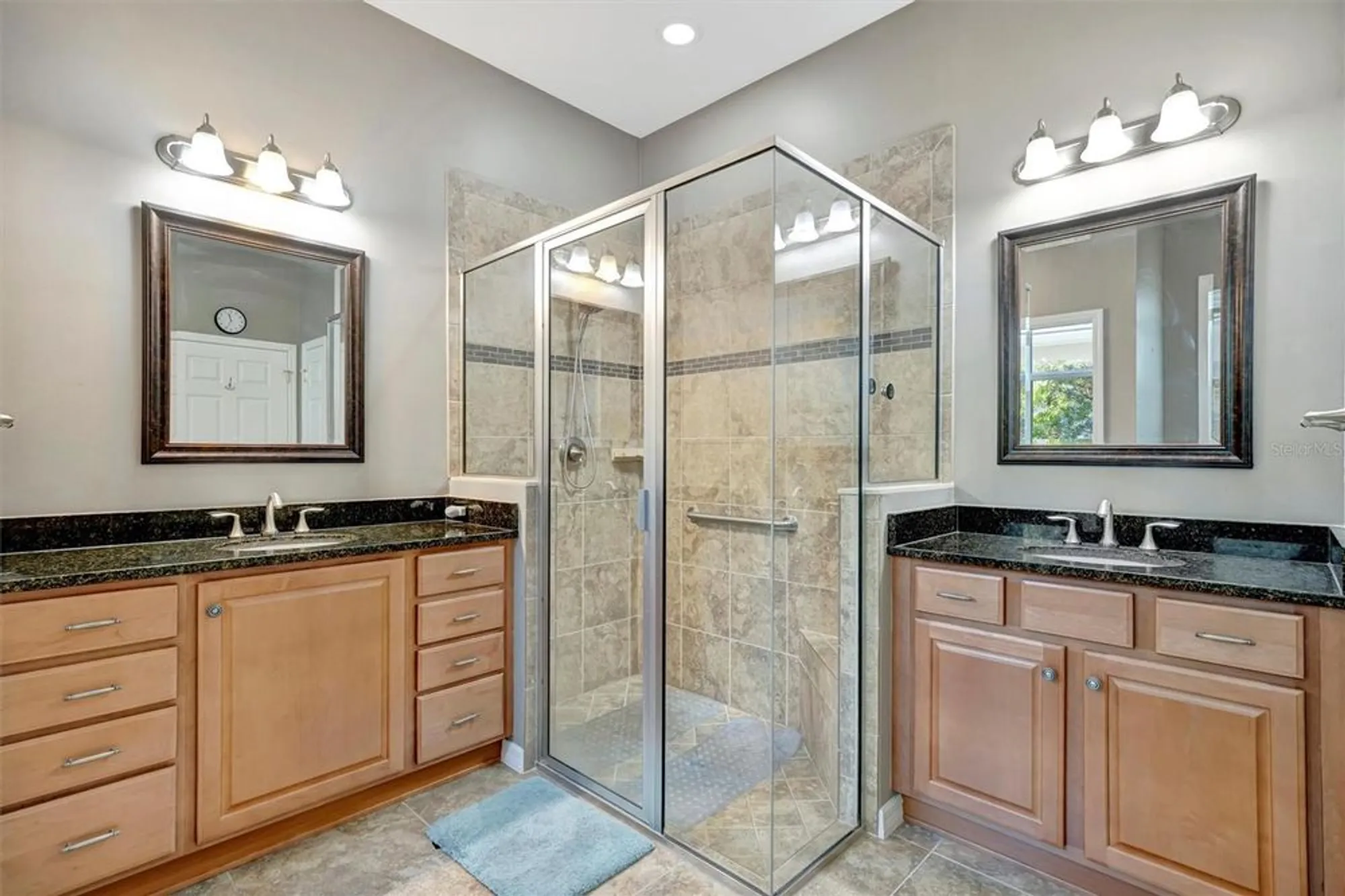 Property Slideshow image 36 of 78 | 5009 lake overlook ave, Bradenton, FL, 34208