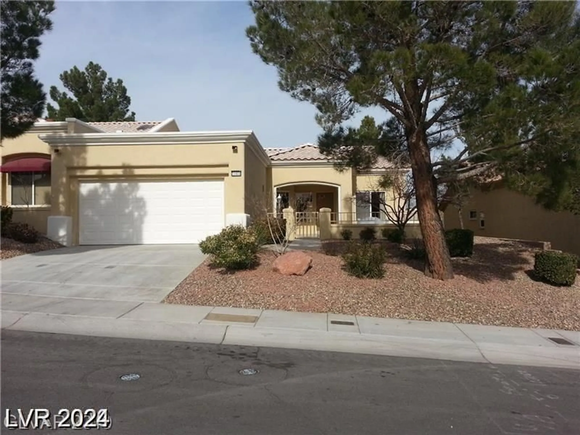 Property Slideshow image 1 of 22 | 10404 frostburg ln, Las Vegas, NV, 89134
