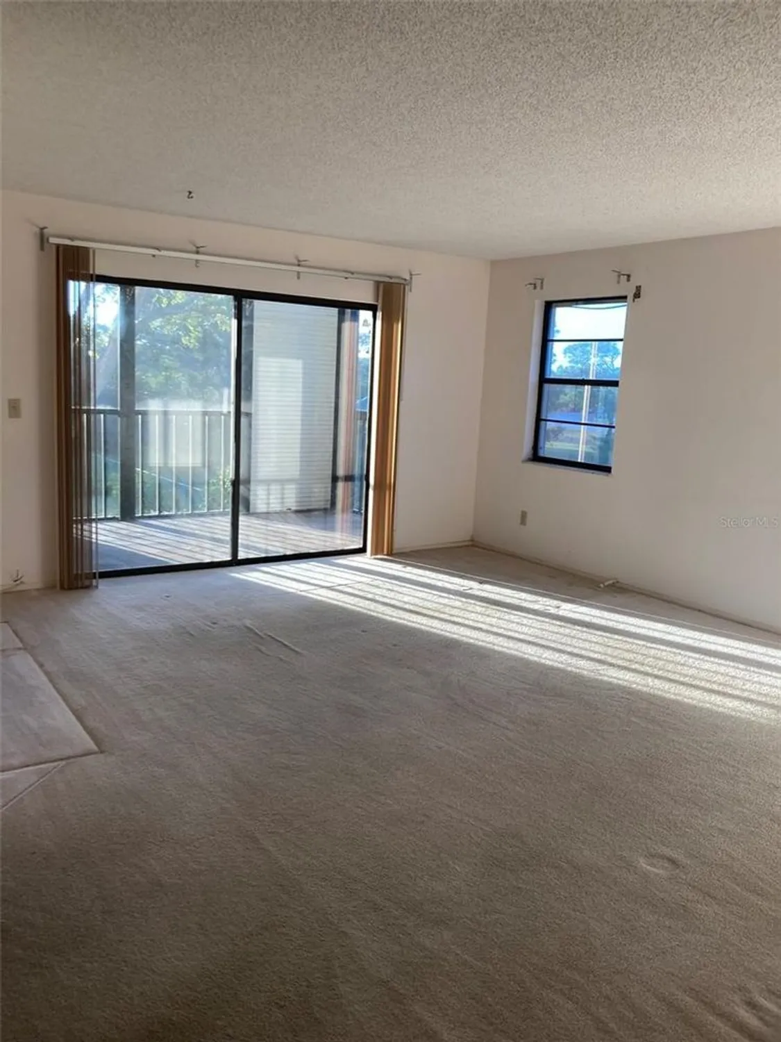 Property Slideshow image 4 of 52 | 8198 terrace garden dr n unit 211, St Petersburg, FL, 33709