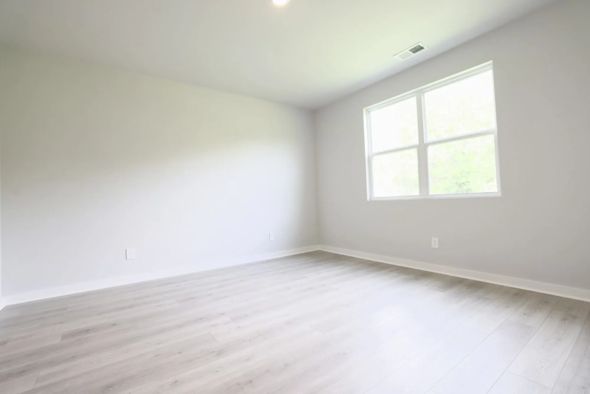 Property Slideshow image 7 of 15 | 328 apollo way, Gallatin, TN, 37066