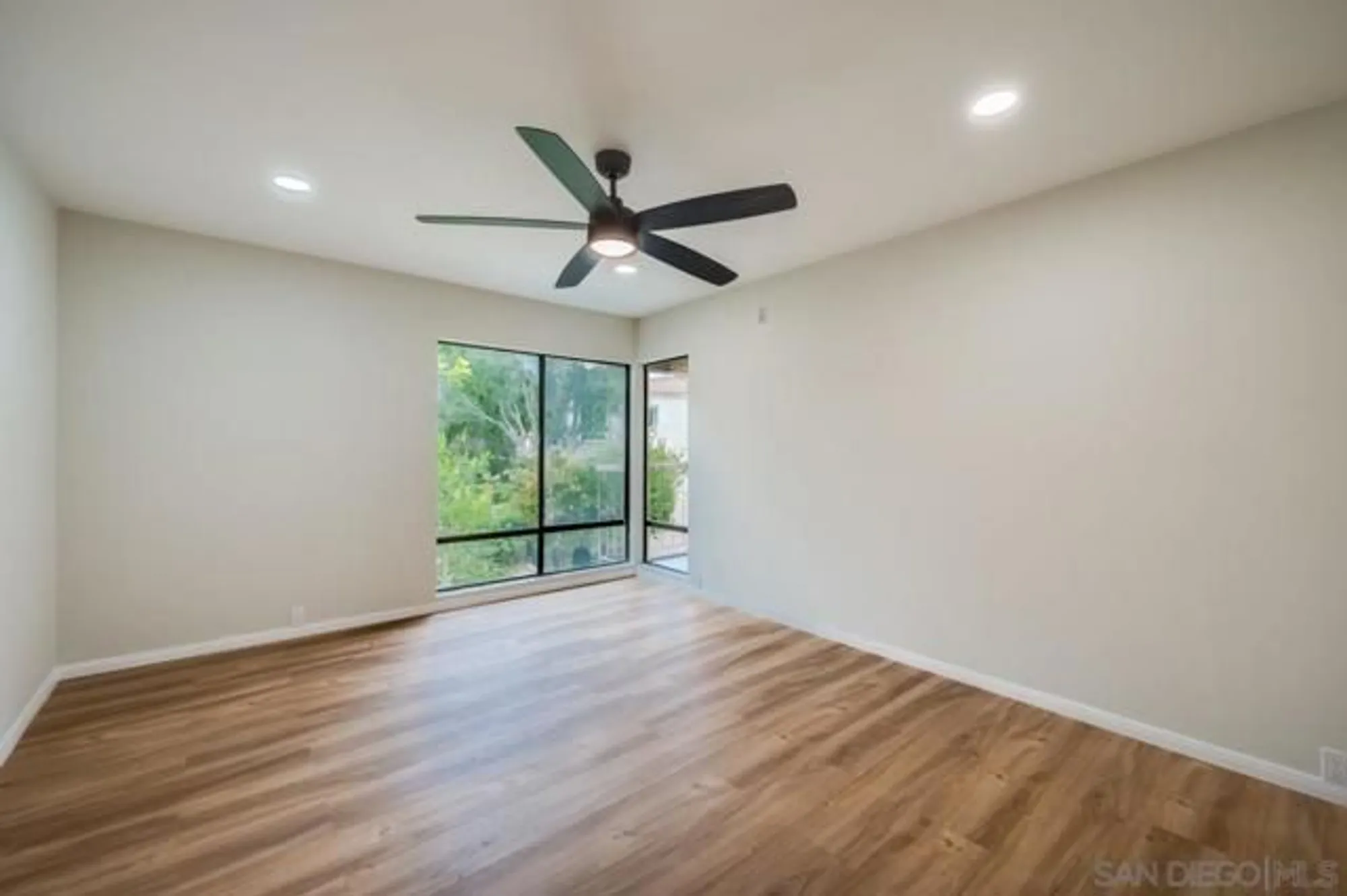 Property Slideshow image 15 of 30 | 12575 oaks north dr 220, San Diego, CA, 92128