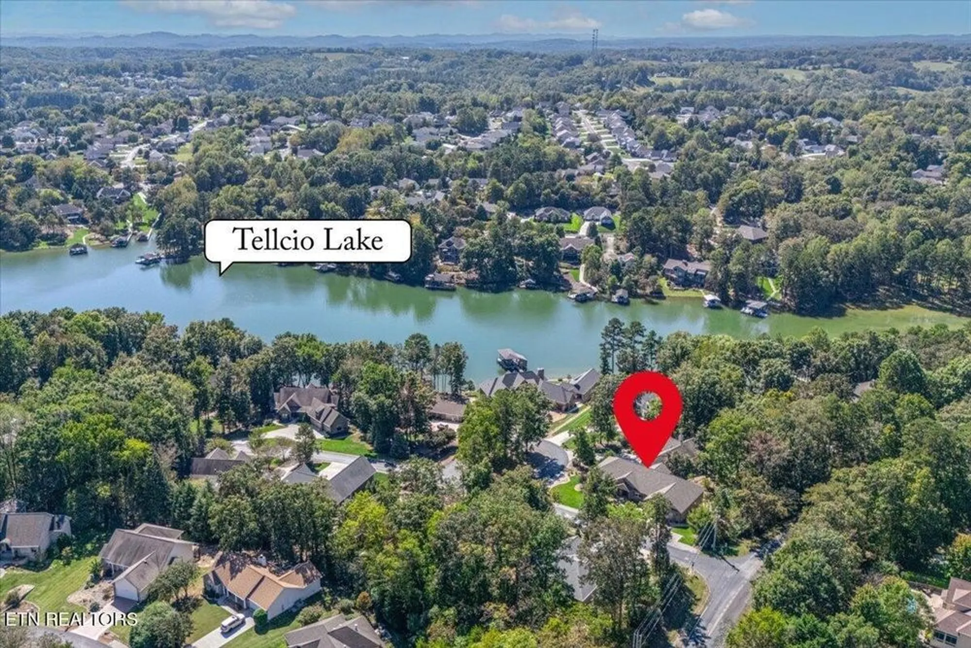 Property Slideshow image 15 of 54 | 400 tanasi way, Loudon, TN, 37774