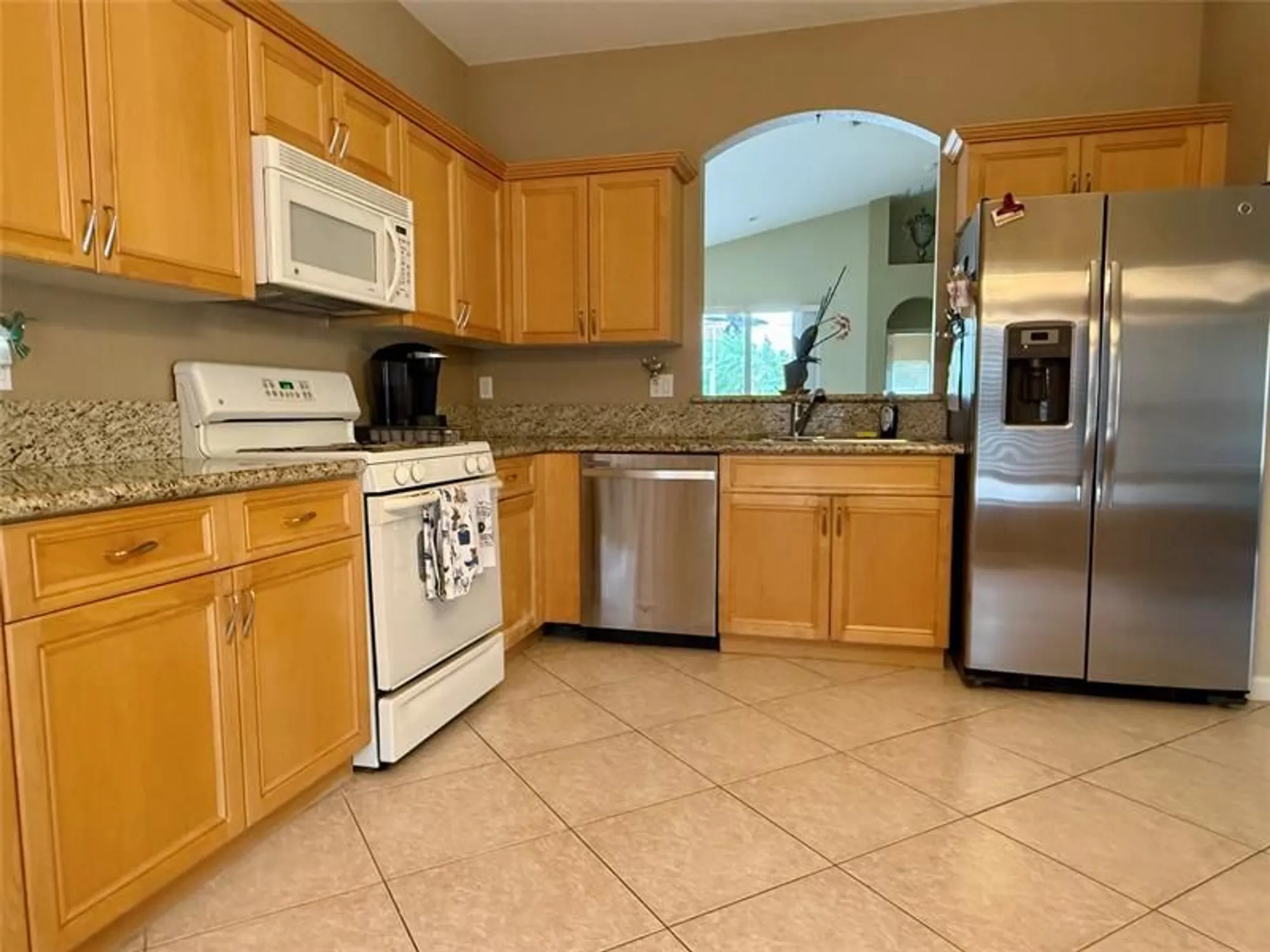 Property Slideshow image 9 of 47 | 344 nw breezy point loop, Port St Lucie, FL, 34986