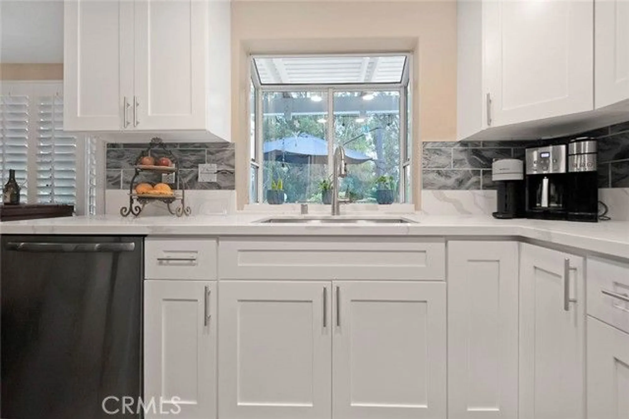 Property Slideshow image 14 of 50 | 40295 via francisco, Murrieta, CA, 92562