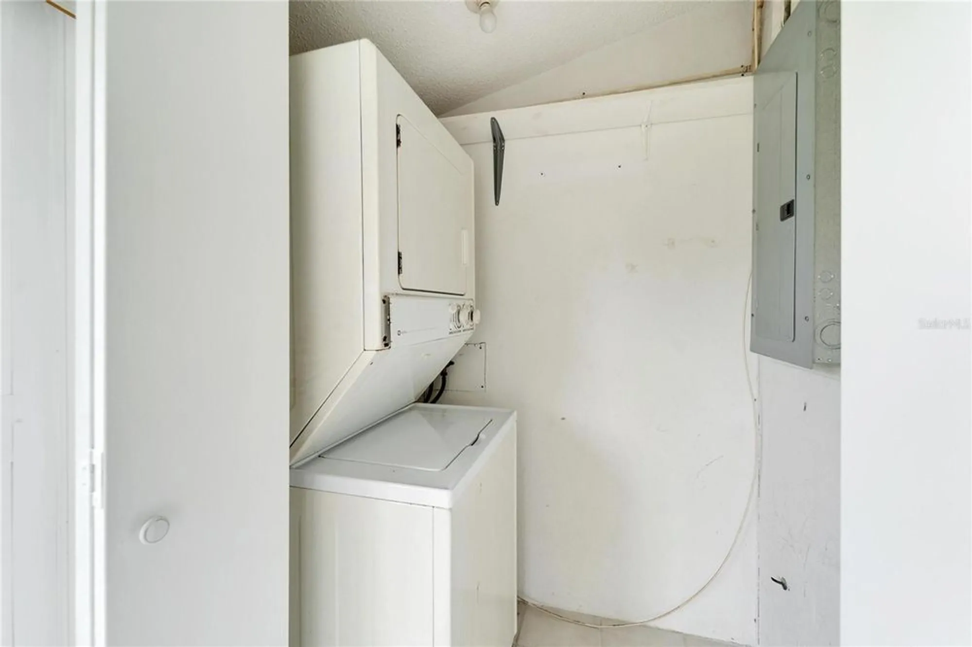 Property Slideshow image 16 of 54 | 401 dorchester pl 58, Sun City Center, FL, 33573