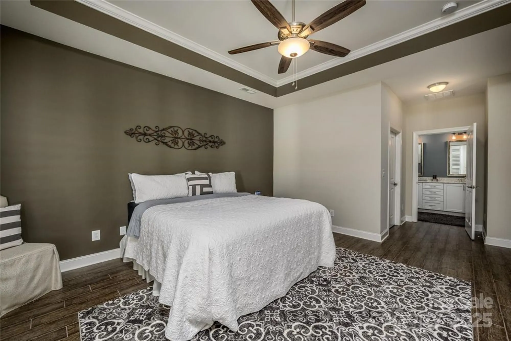 Property Slideshow image 28 of 48 | 16215 lakeside loop ln, Cornelius, NC, 28031