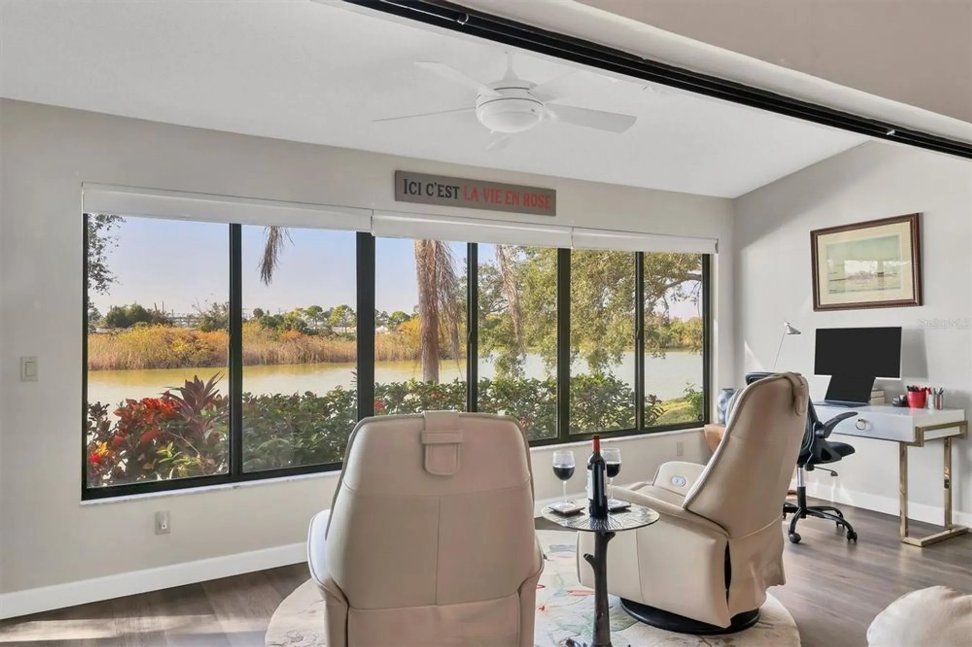 Property Slideshow image 31 of 55 | 3861 wilshire cir 115, Sarasota, FL, 34238