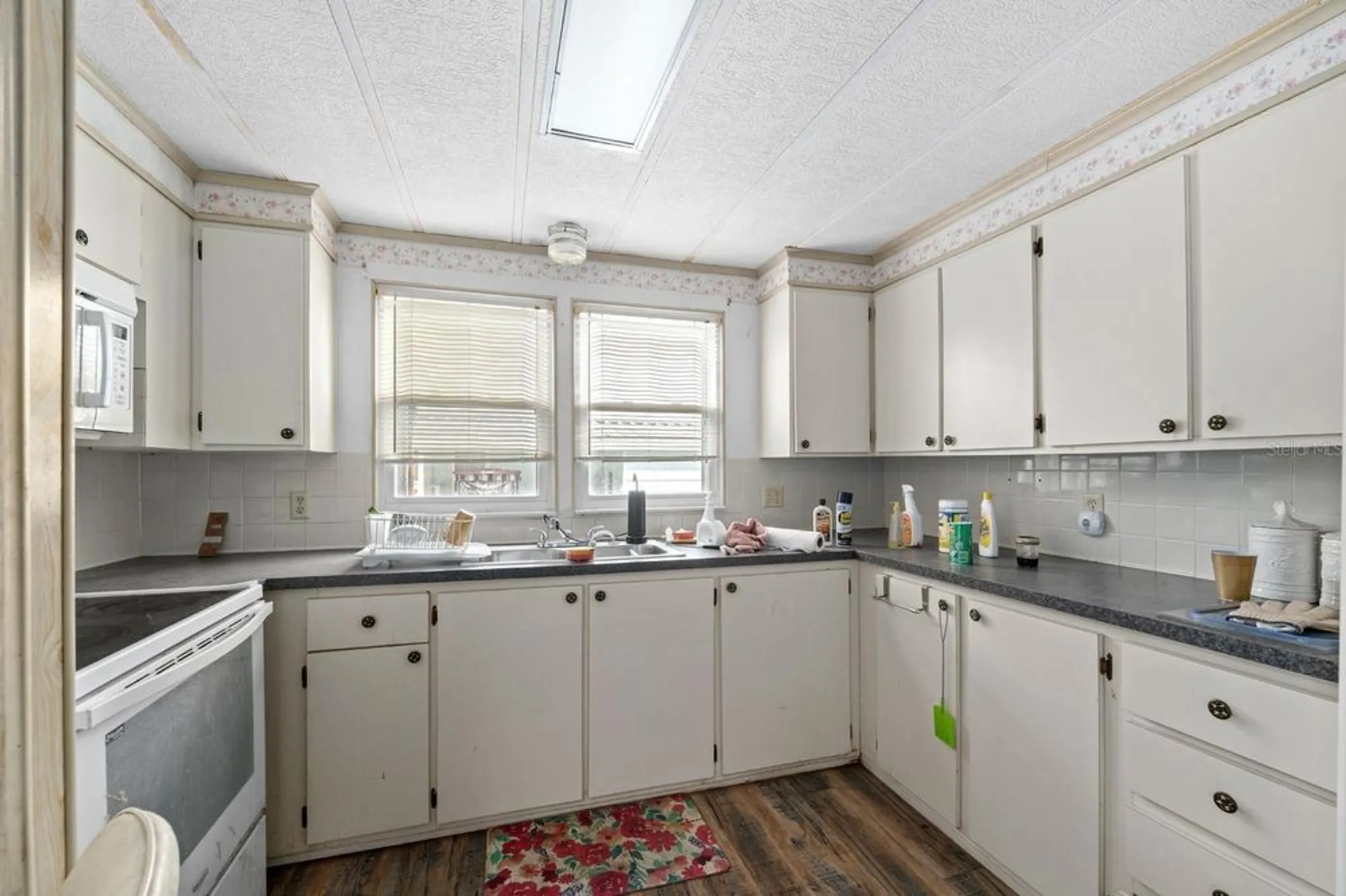 Property Slideshow image 8 of 28 | 5082 fox cliff dr, Lakeland, FL, 33810