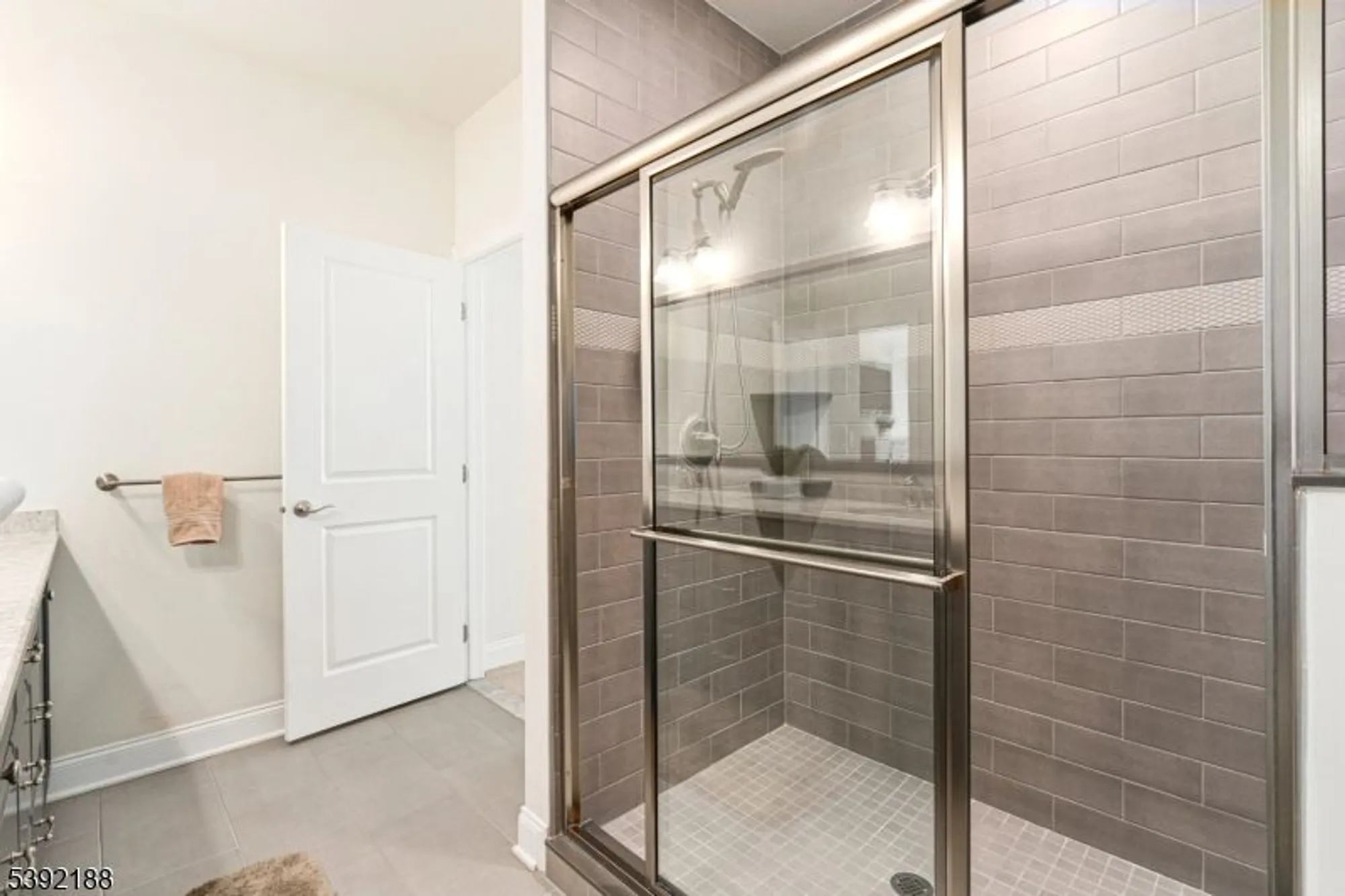 Property Slideshow image 16 of 27 | 9 van cleef dr, Whitehouse Station, NJ, 08889