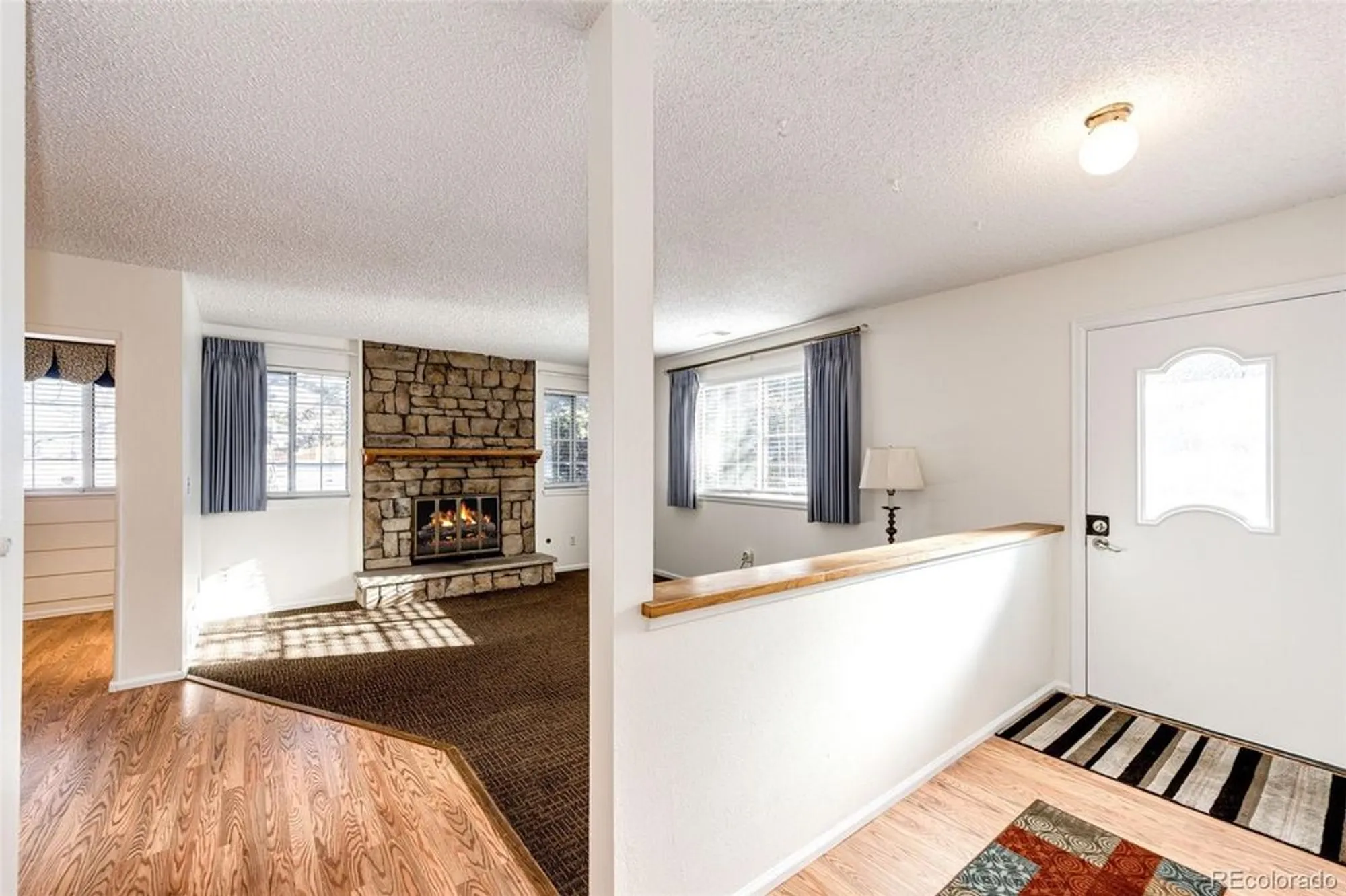Property Slideshow image 8 of 36 | 14393 e marina dr, Aurora, CO, 80014