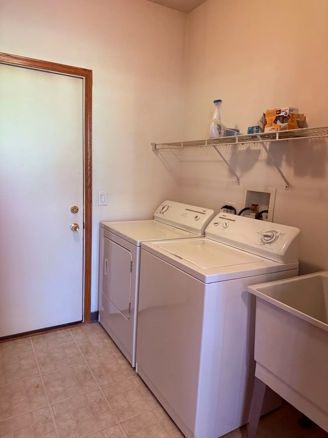 Property Slideshow image 13 of 21 | 17009 mendota dr # 17009, Lockport, IL, 60441