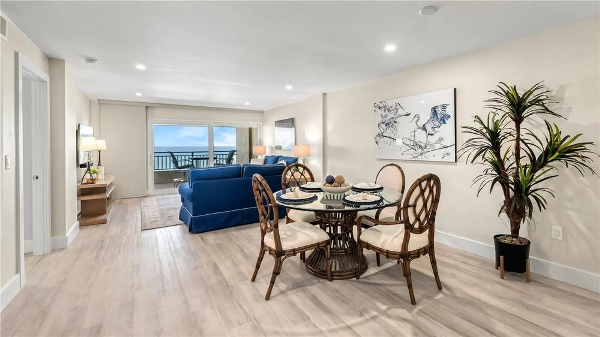 Property Slideshow image 16 of 58 | 20 whispering sands dr 1205, Sarasota, FL, 34242