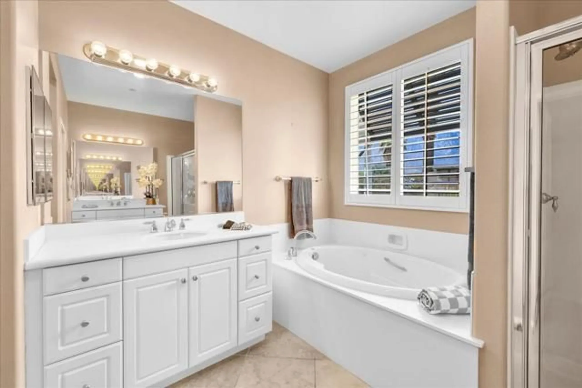 Property Slideshow image 26 of 61 | 3503 savanna way, Palm Springs, CA, 92262