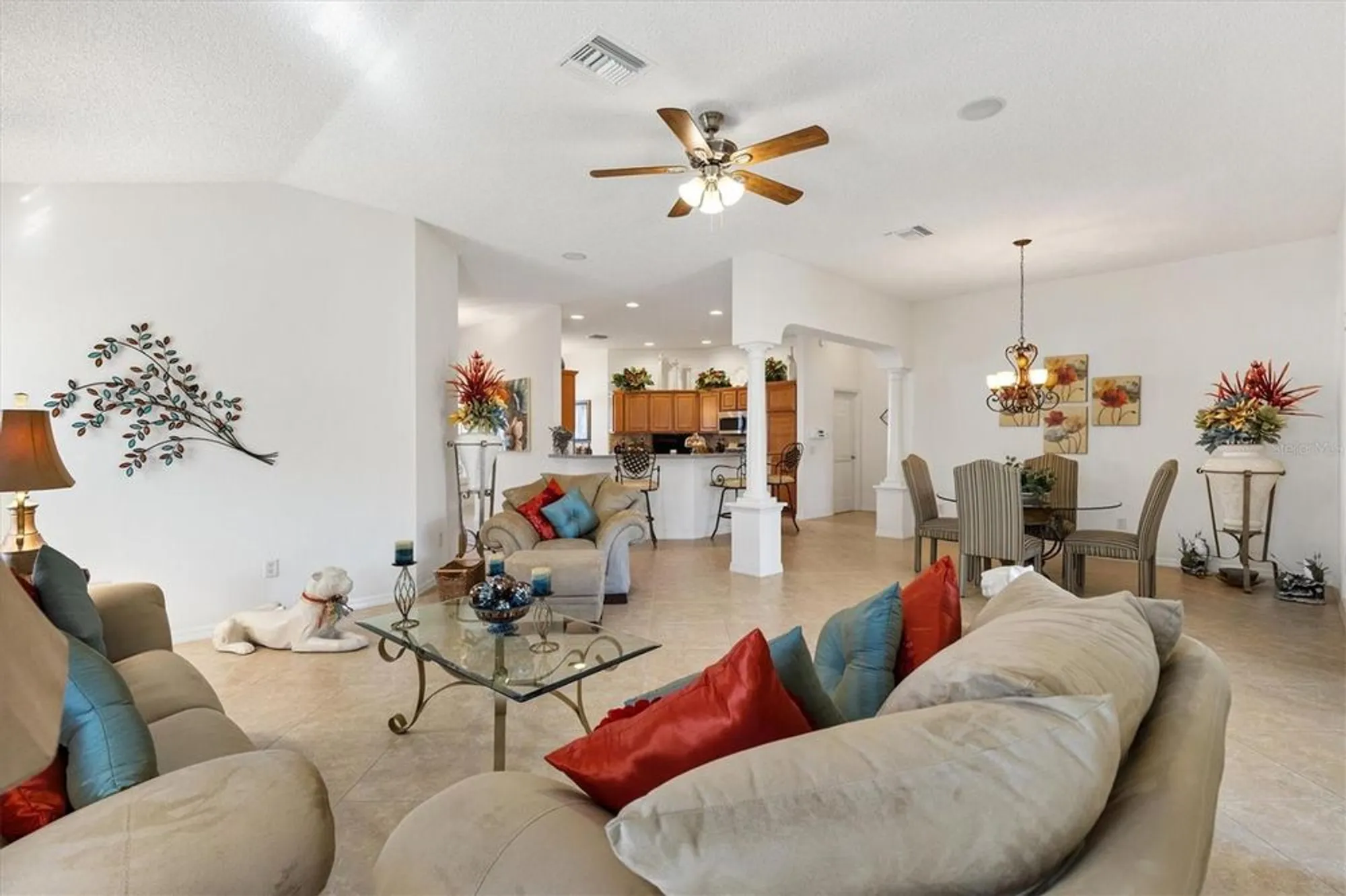 Property Slideshow image 15 of 37 | 552 society hill cir, The Villages, FL, 32162