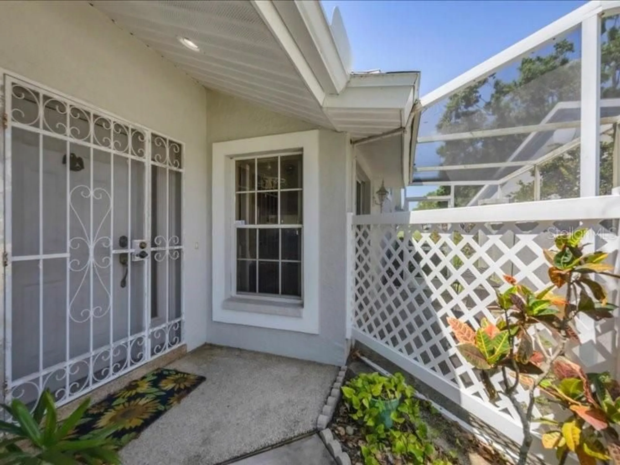 Property Slideshow image 6 of 54 | 7724 palm aire ln, Sarasota, FL, 34243