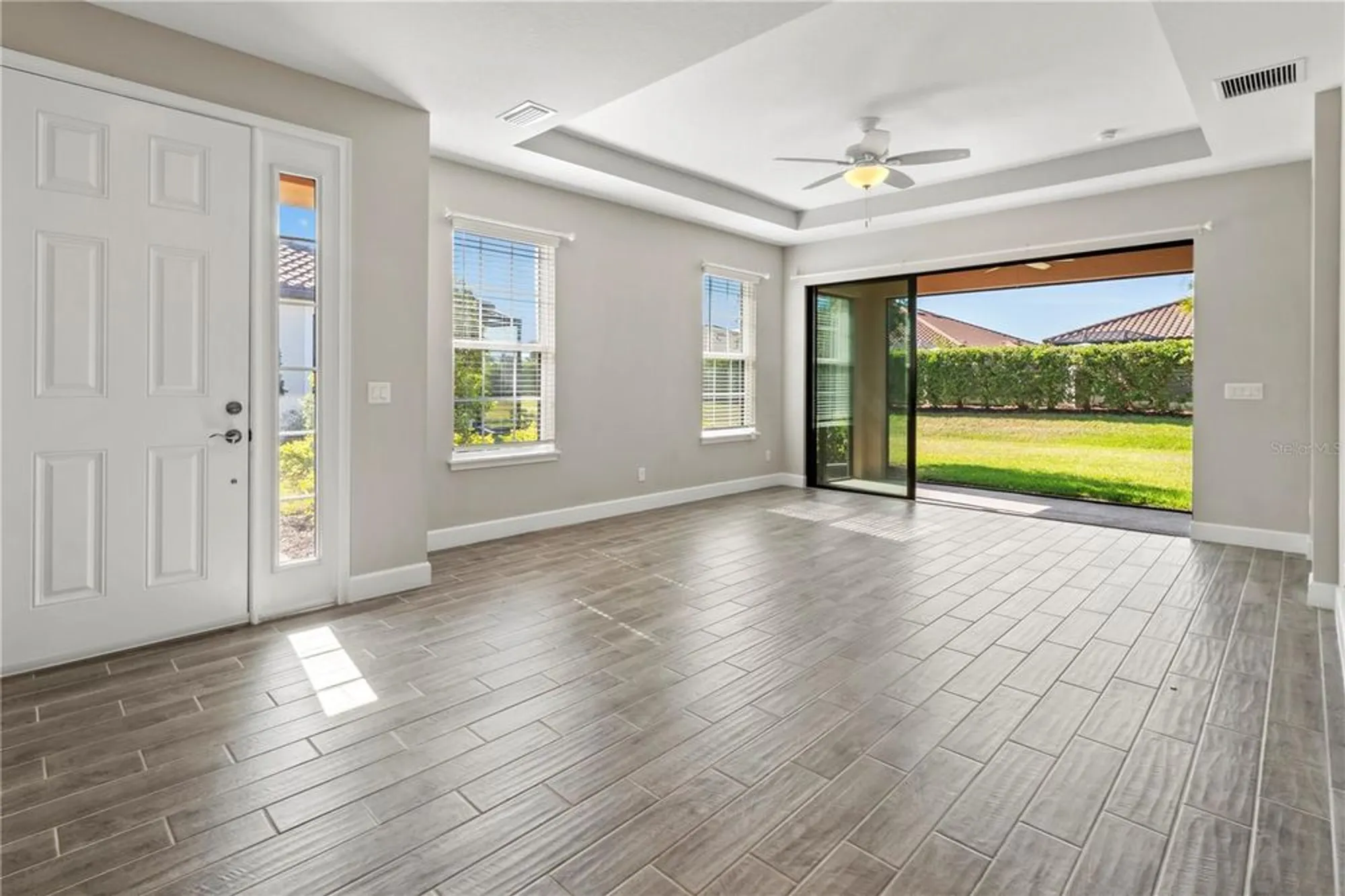 Property Slideshow image 11 of 32 | 6250 plateau ct, Bradenton, FL, 34203