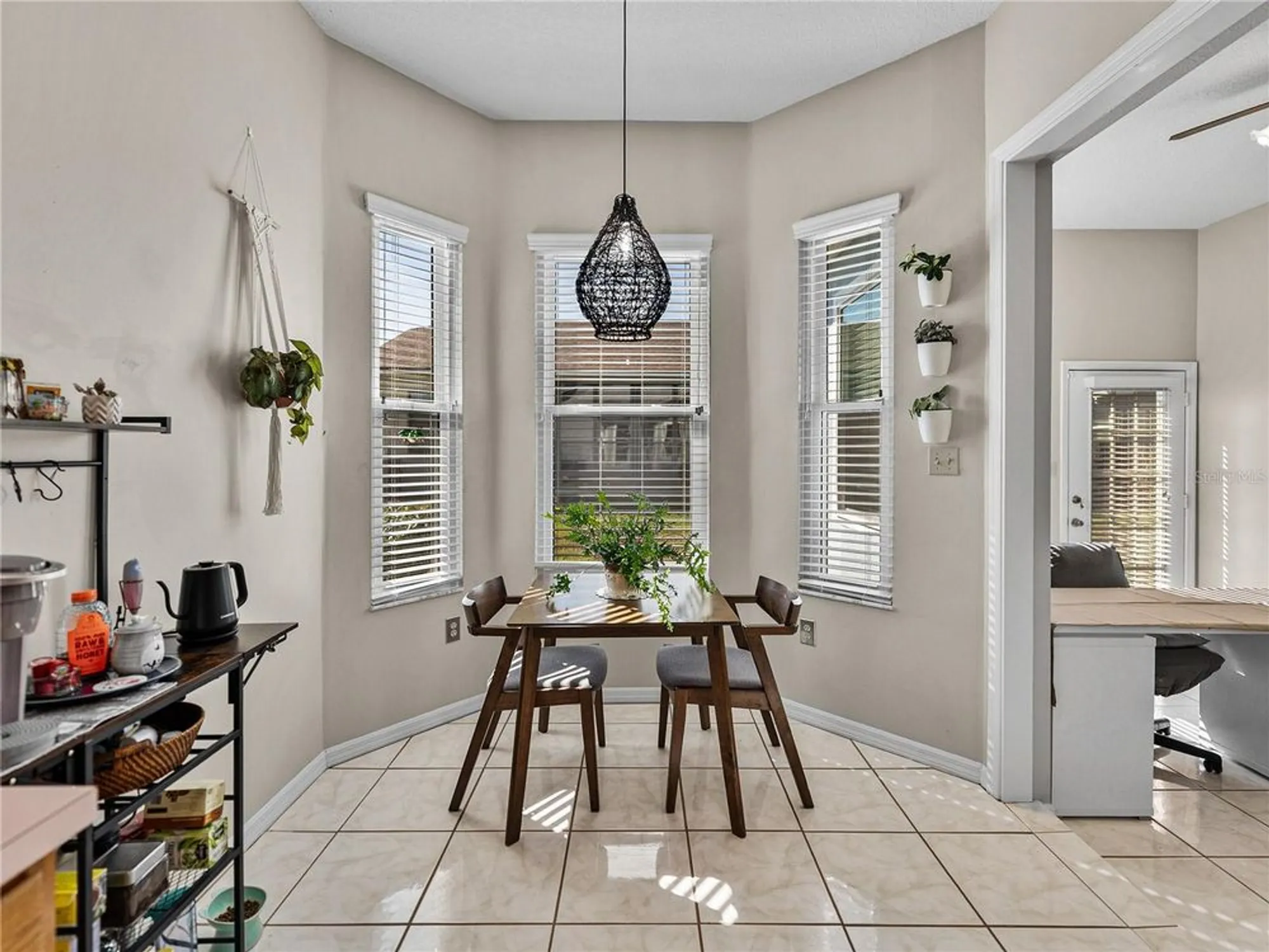 Property Slideshow image 11 of 42 | 6052 condor dr, Lakeland, FL, 33809
