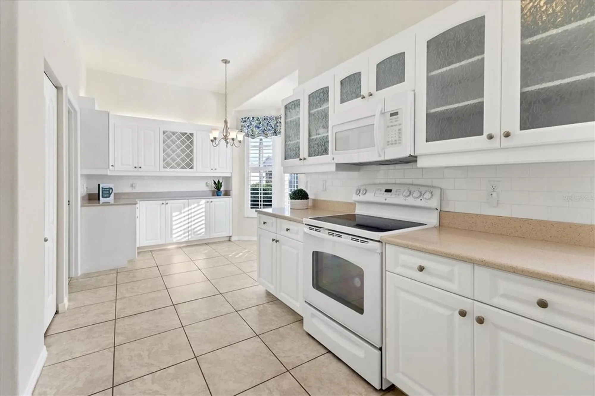 Property Slideshow image 17 of 53 | 1570 monarch dr, Venice, FL, 34293