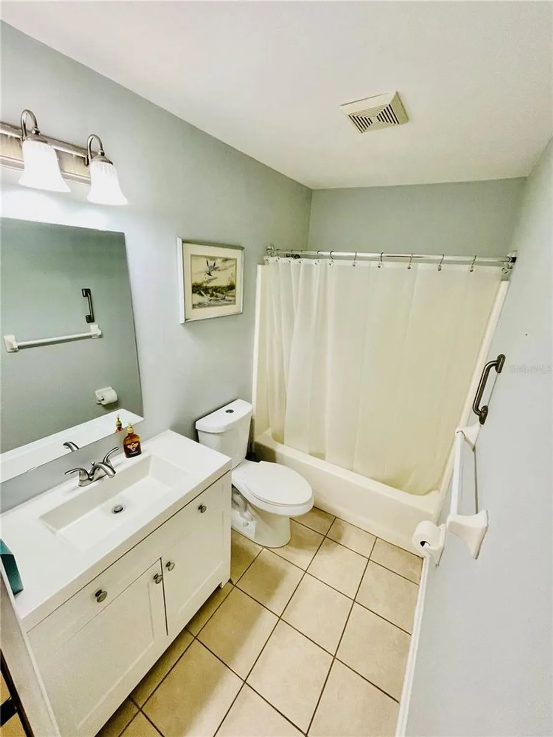 Property Slideshow image 32 of 59 | 1690 colonnades cir, Lakeland, FL, 33811