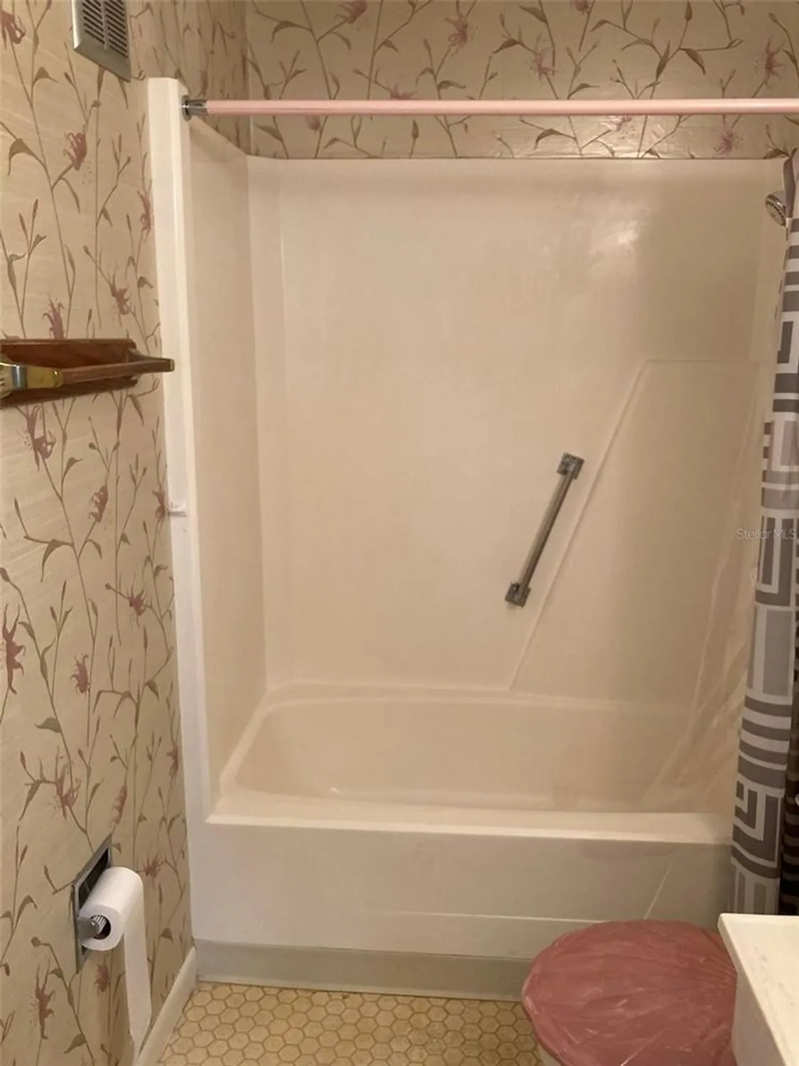 Property Slideshow image 28 of 46 | 5521 80th st n unit 516, St Petersburg, FL, 33709