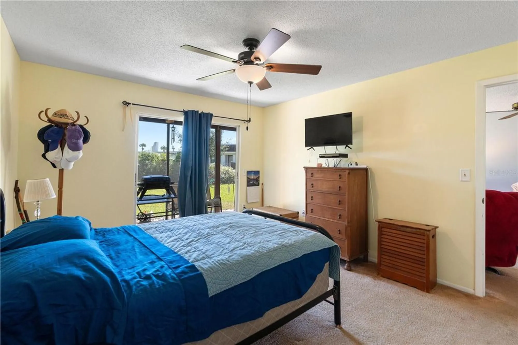 Property Slideshow image 7 of 20 | 11310 carriage hill dr apt 4, Port Richey, FL, 34668