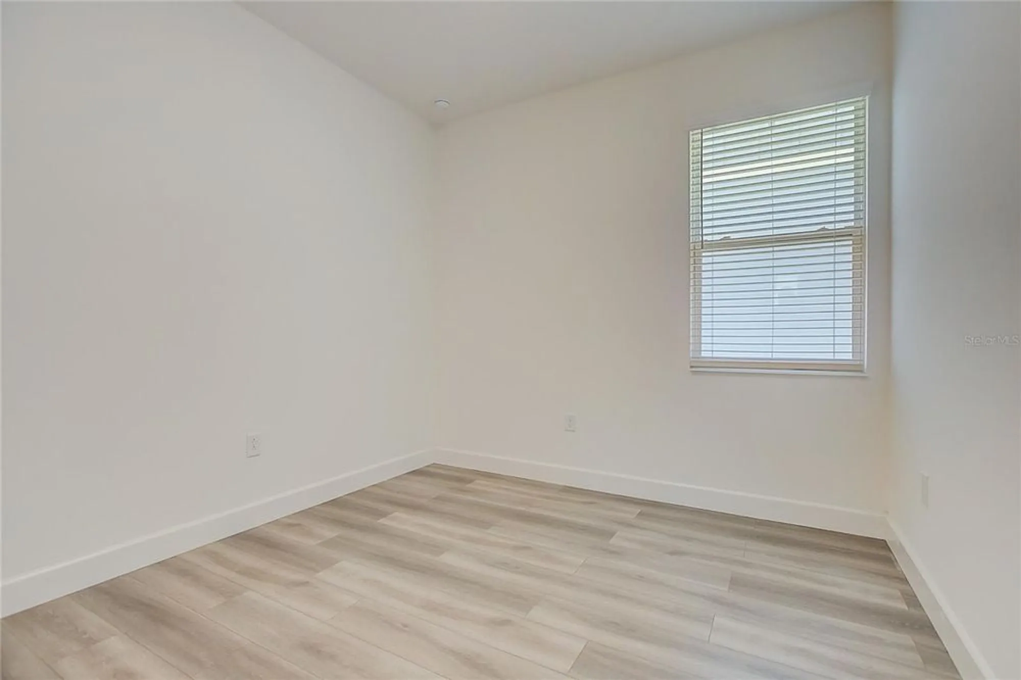 Property Slideshow image 43 of 91 | 411 sandsend ct, Apollo Beach, FL, 33572