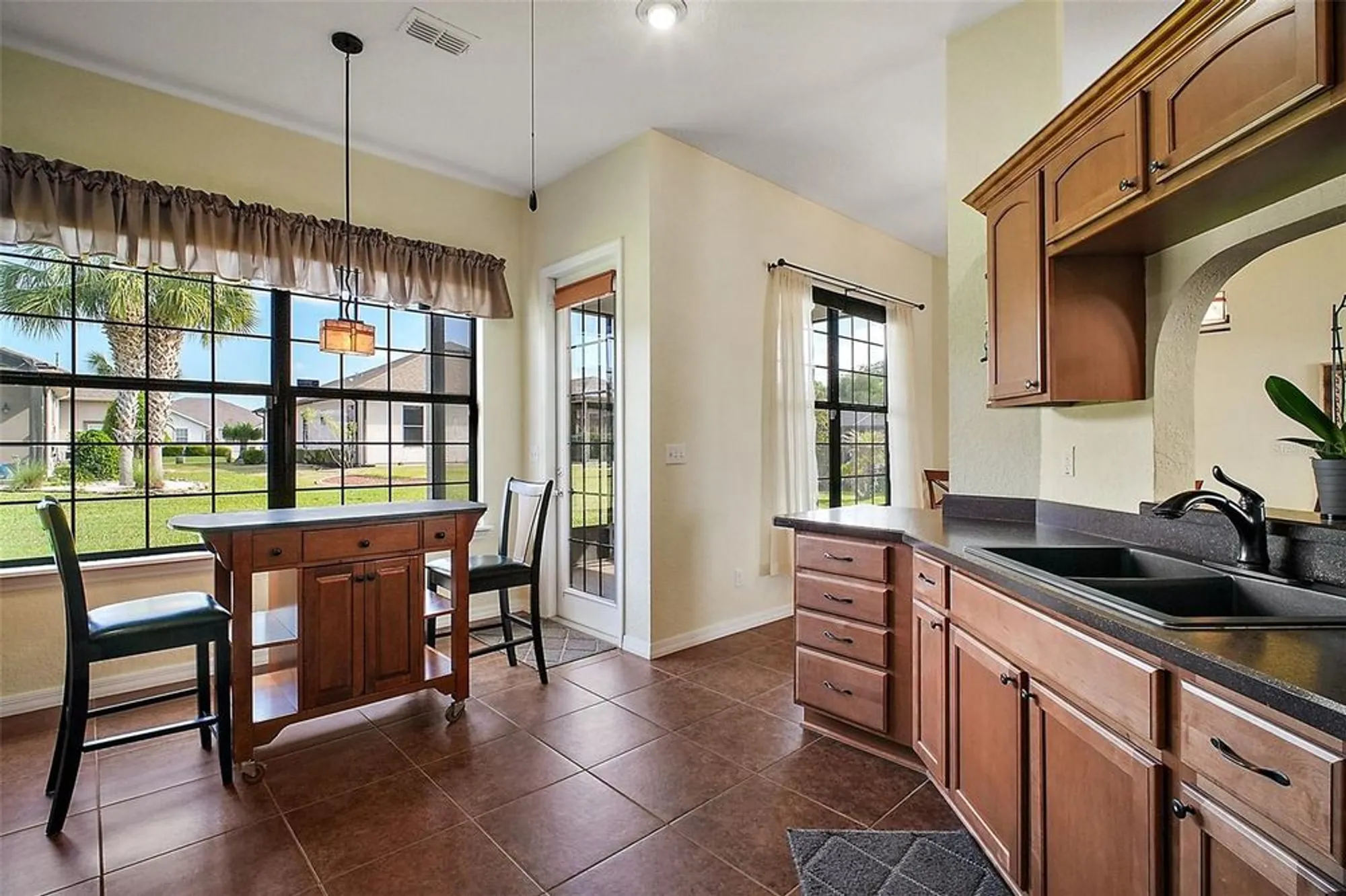 Property Slideshow image 9 of 25 | 11041 se 169th pl, Summerfield, FL, 34491