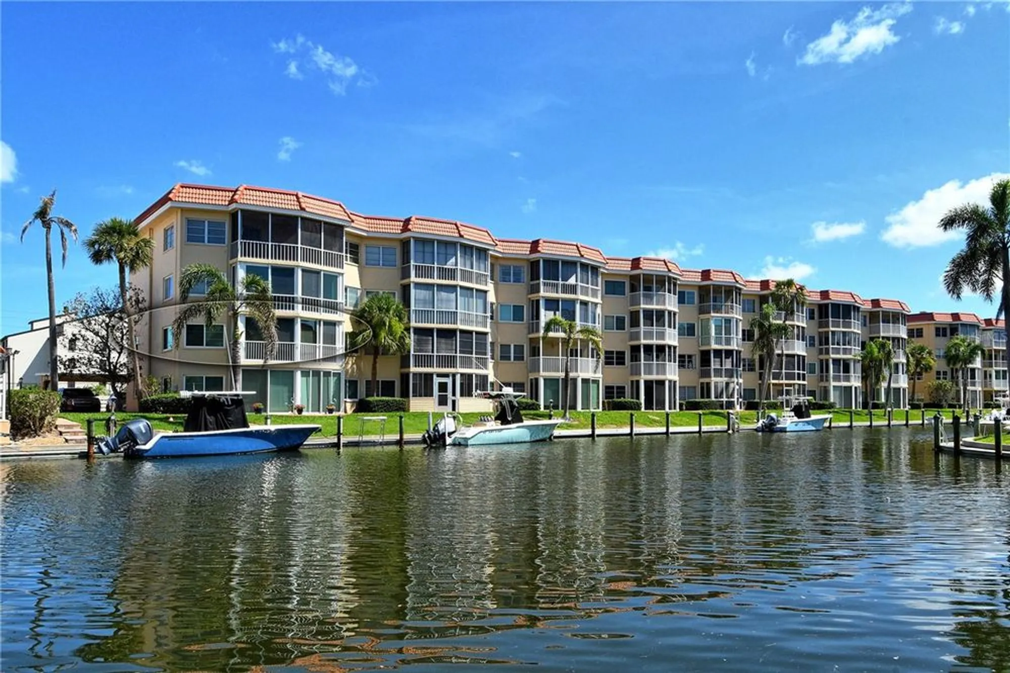 Property Slideshow image 1 of 62 | 1250 n portofino dr apt 208, Sarasota, FL, 34242