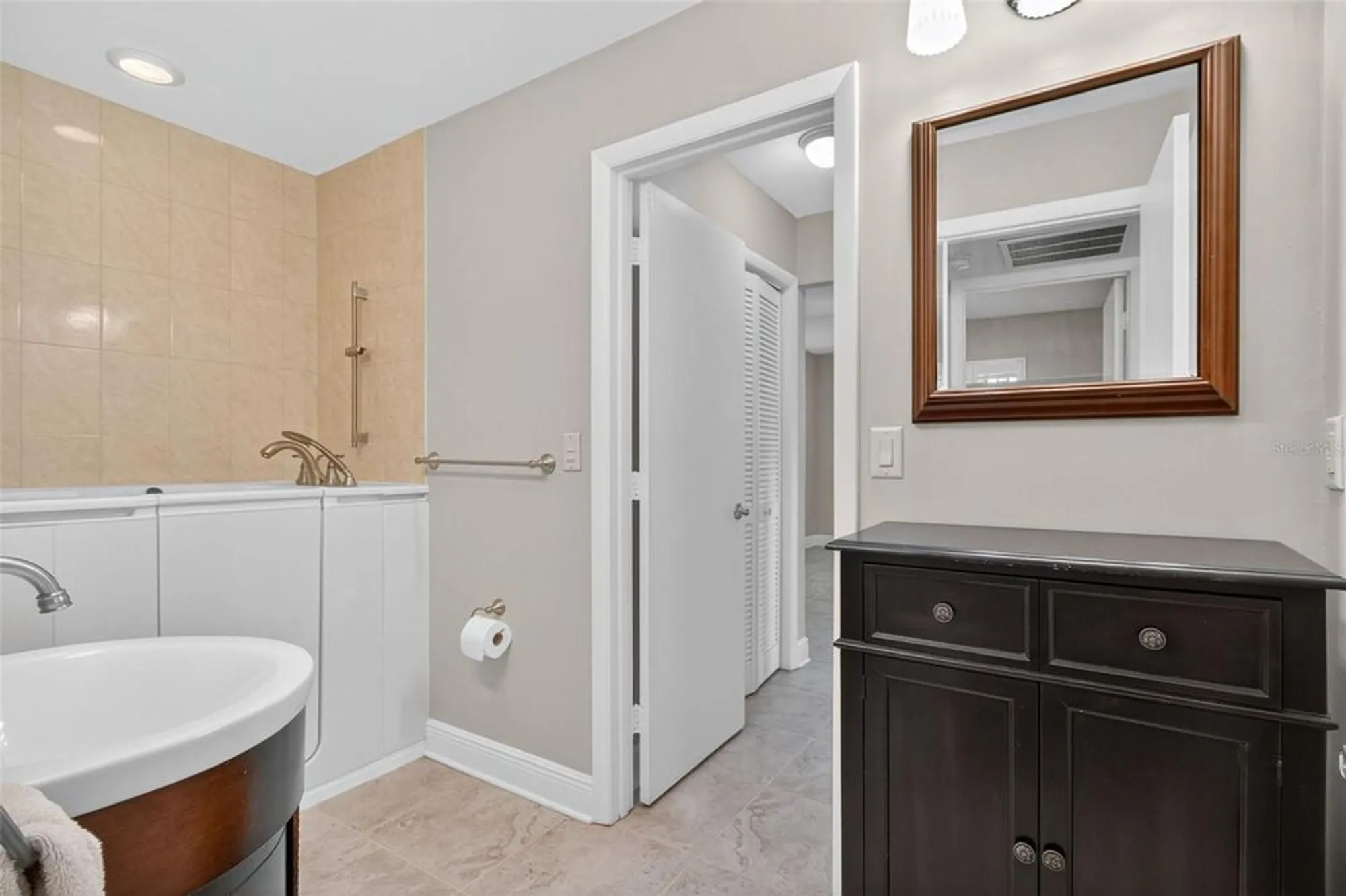 Property Slideshow image 17 of 36 | 1701 pinehurst rd 22b, Dunedin, FL, 34698